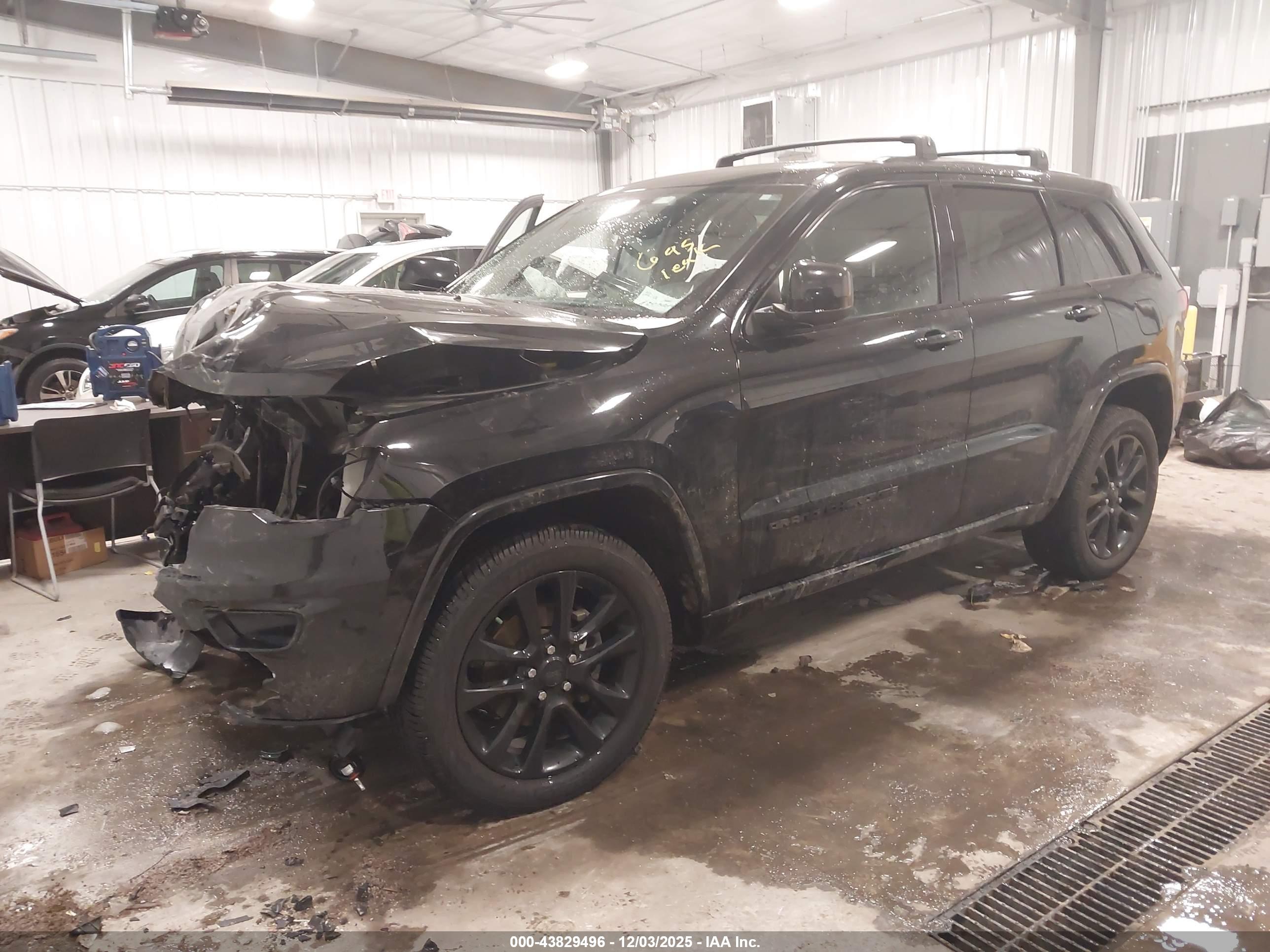 JEEP GRAND image 2