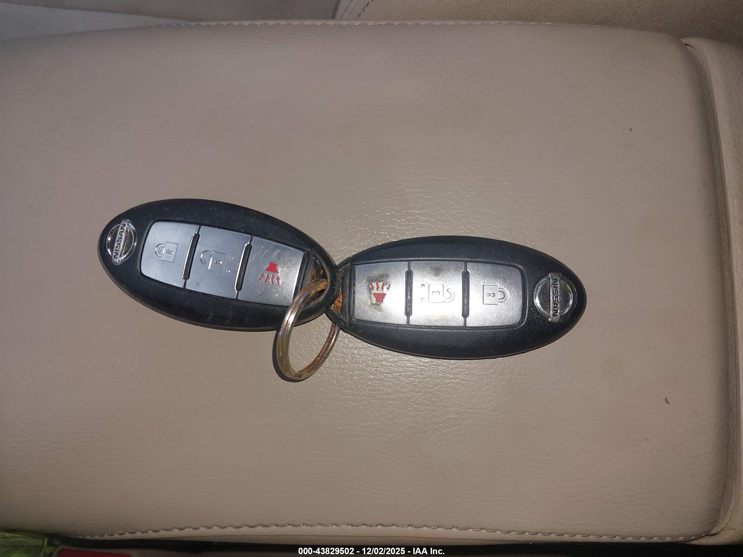 NISSAN ROGUE image 11