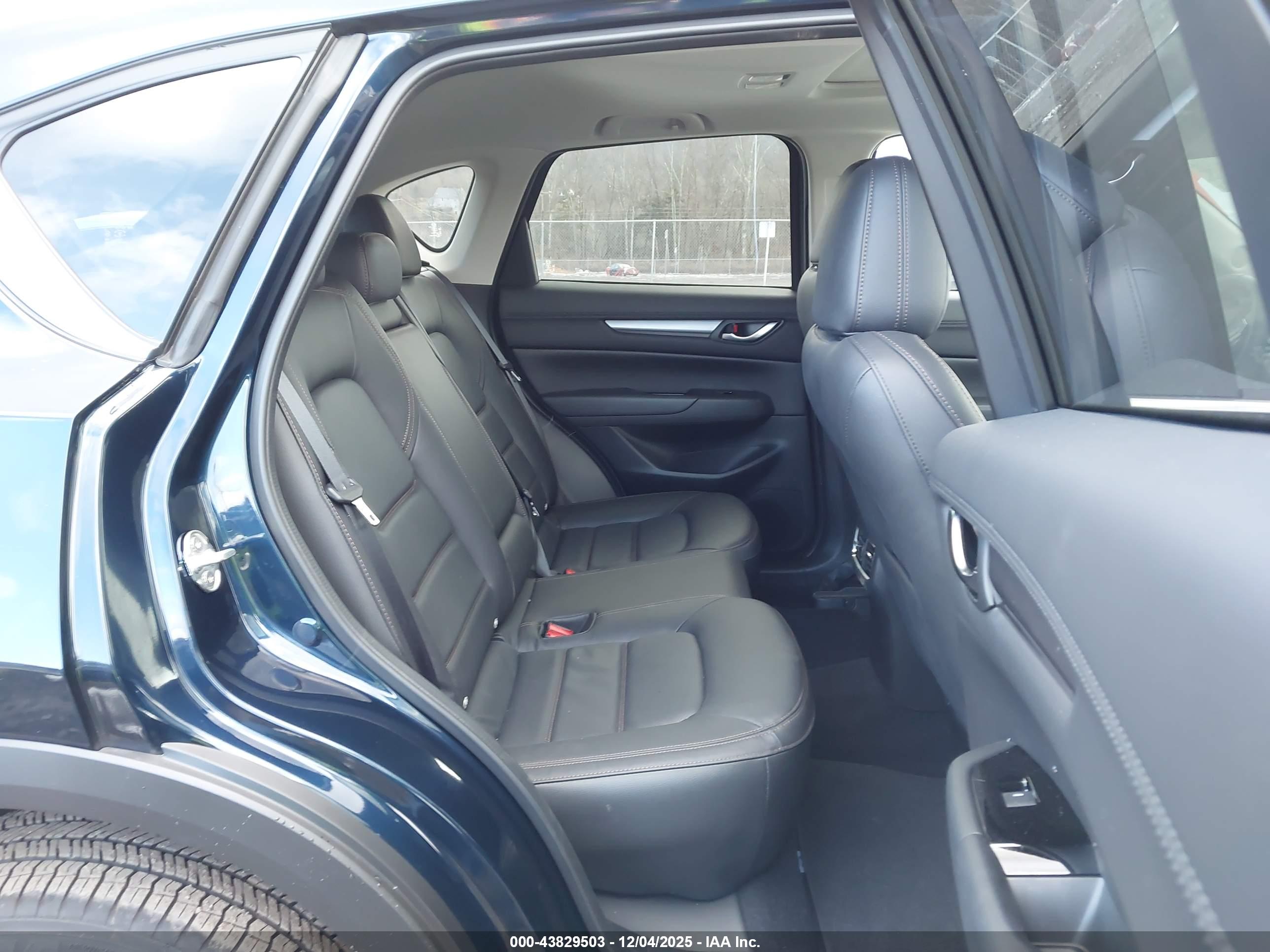 MAZDA CX-5 image 8