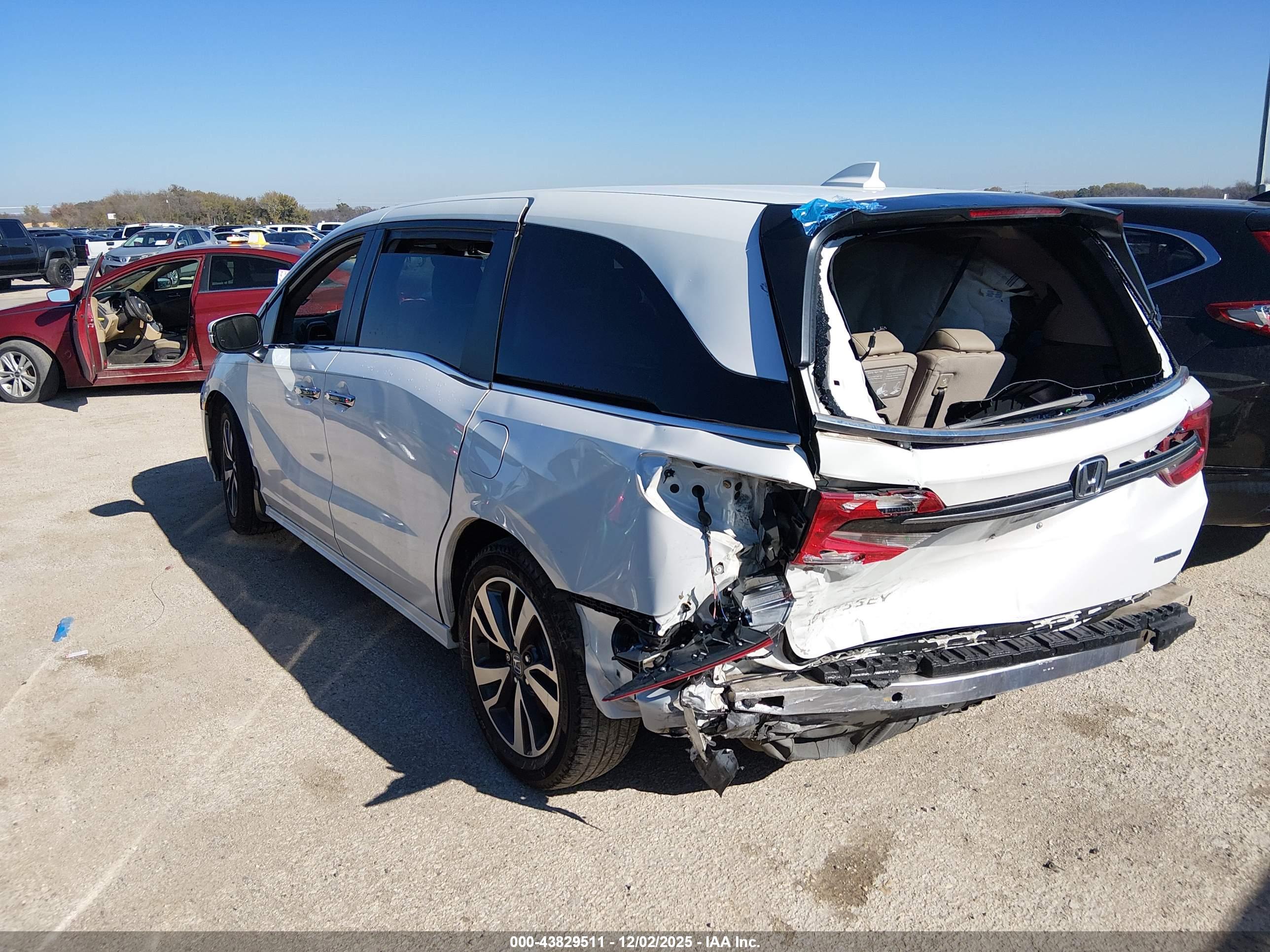 HONDA ODYSSEY image 3