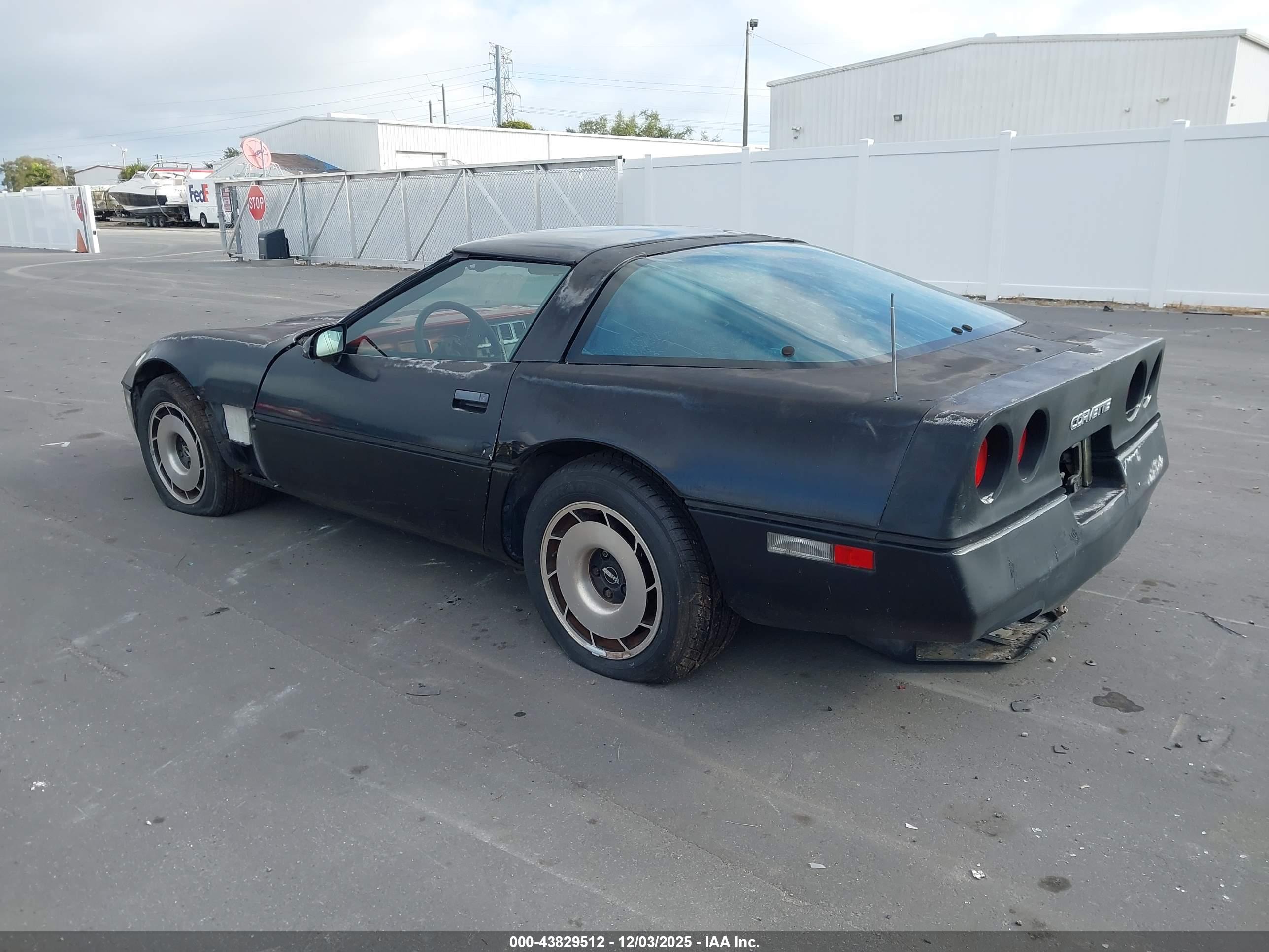 CHEVROLET CORVETTE image 3
