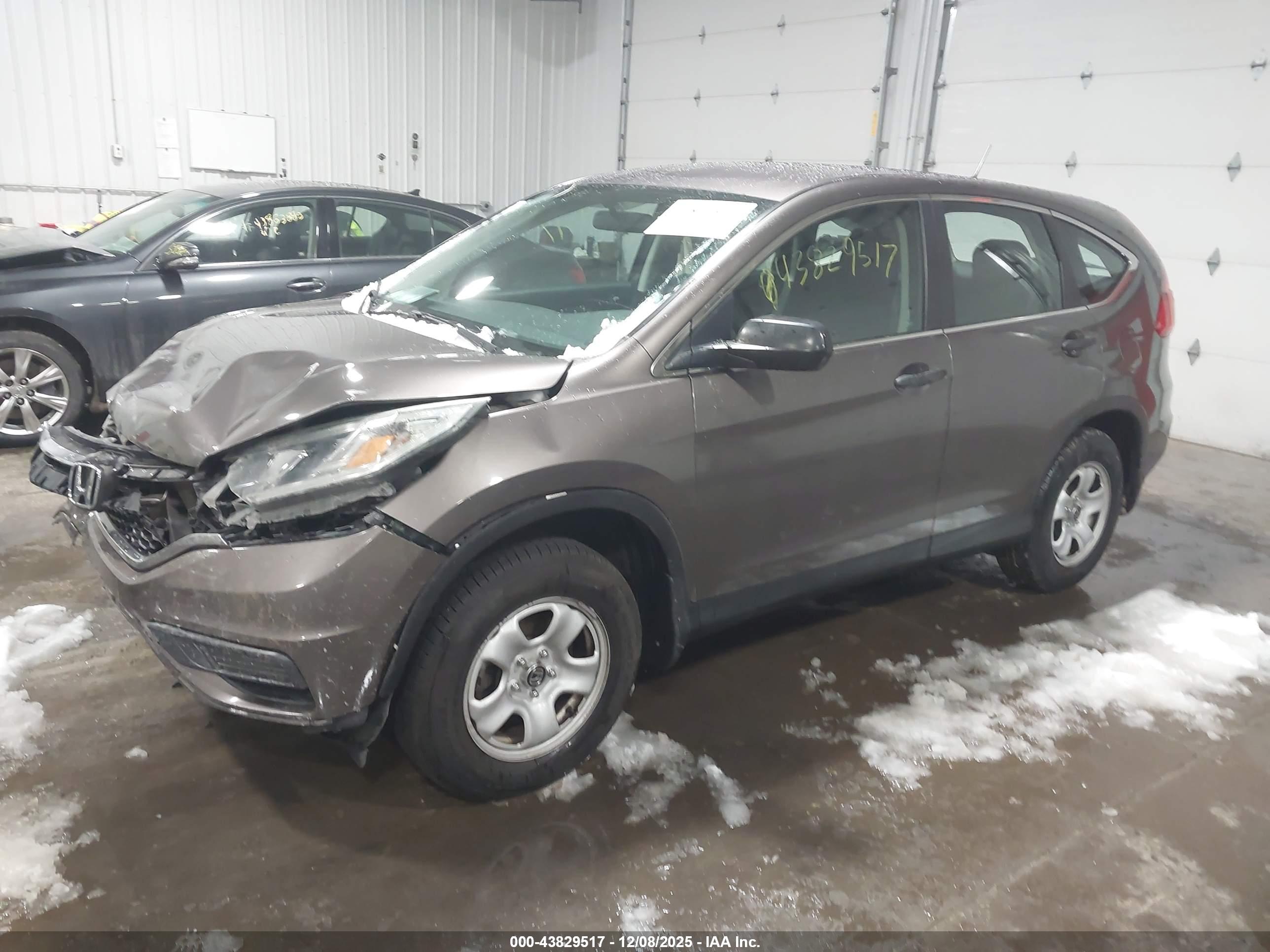HONDA CR-V image 2