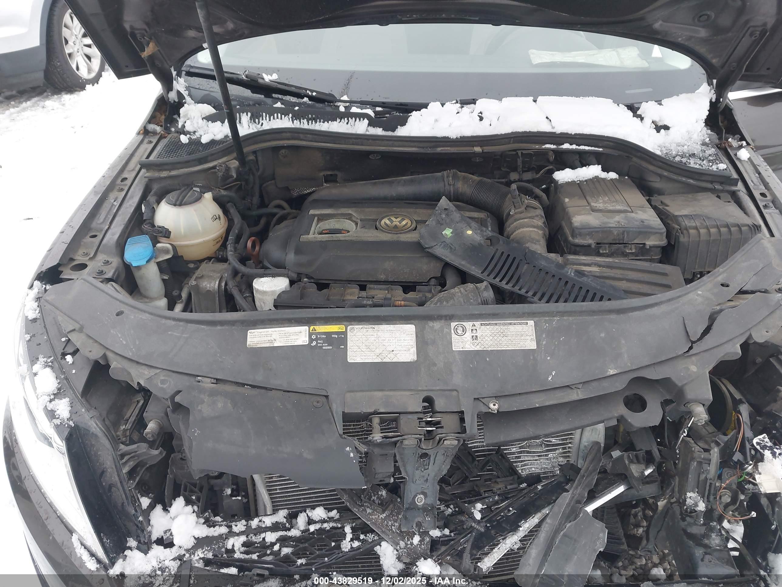 VOLKSWAGEN CC image 10