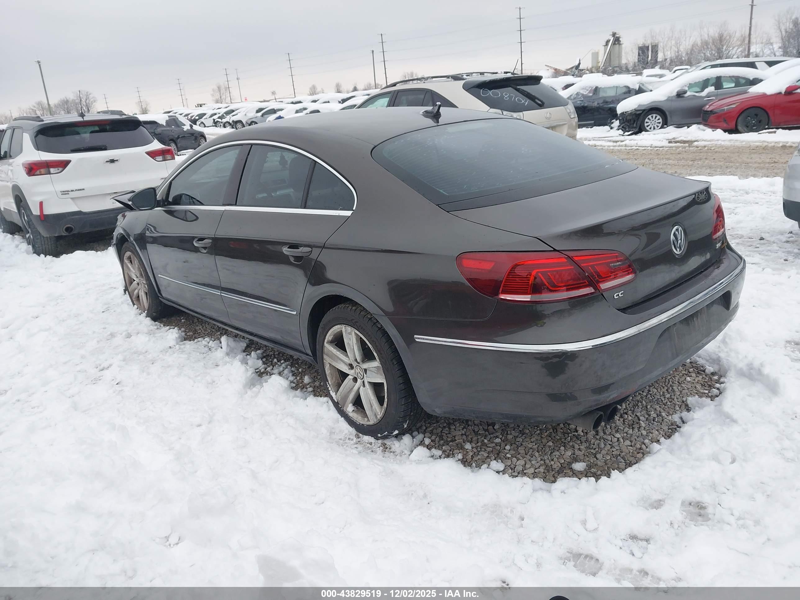 VOLKSWAGEN CC image 3
