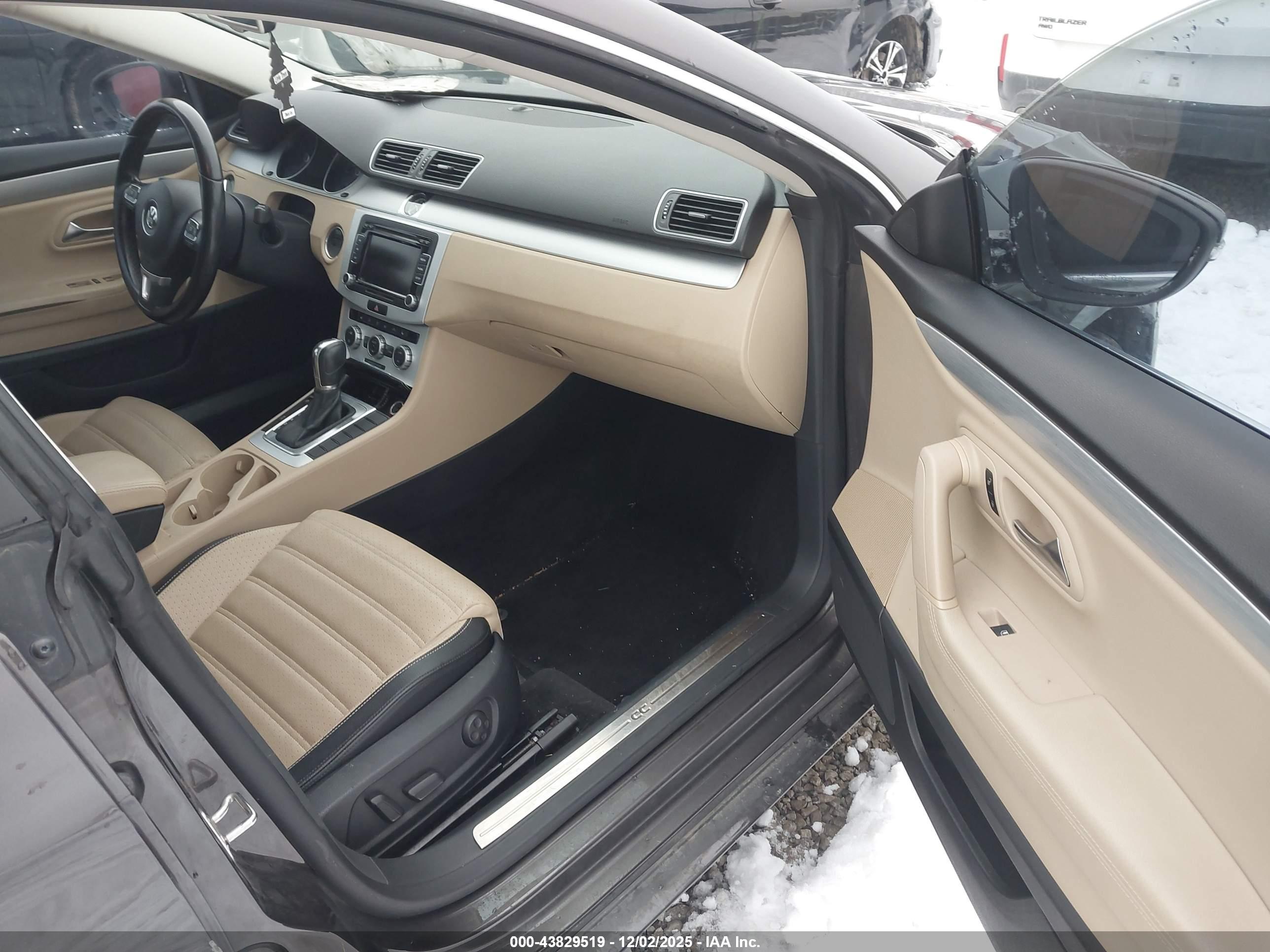 VOLKSWAGEN CC image 5