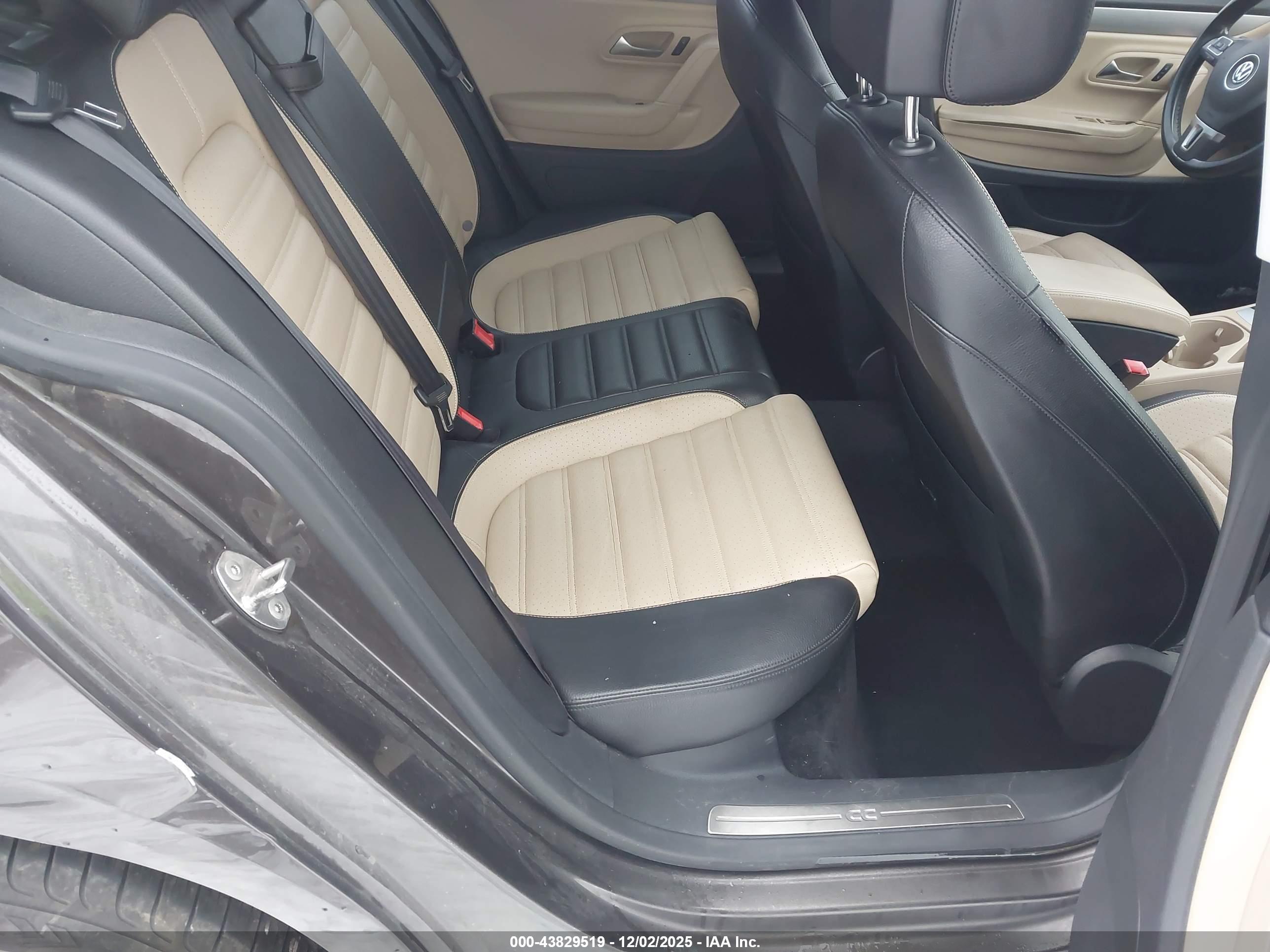 VOLKSWAGEN CC image 8