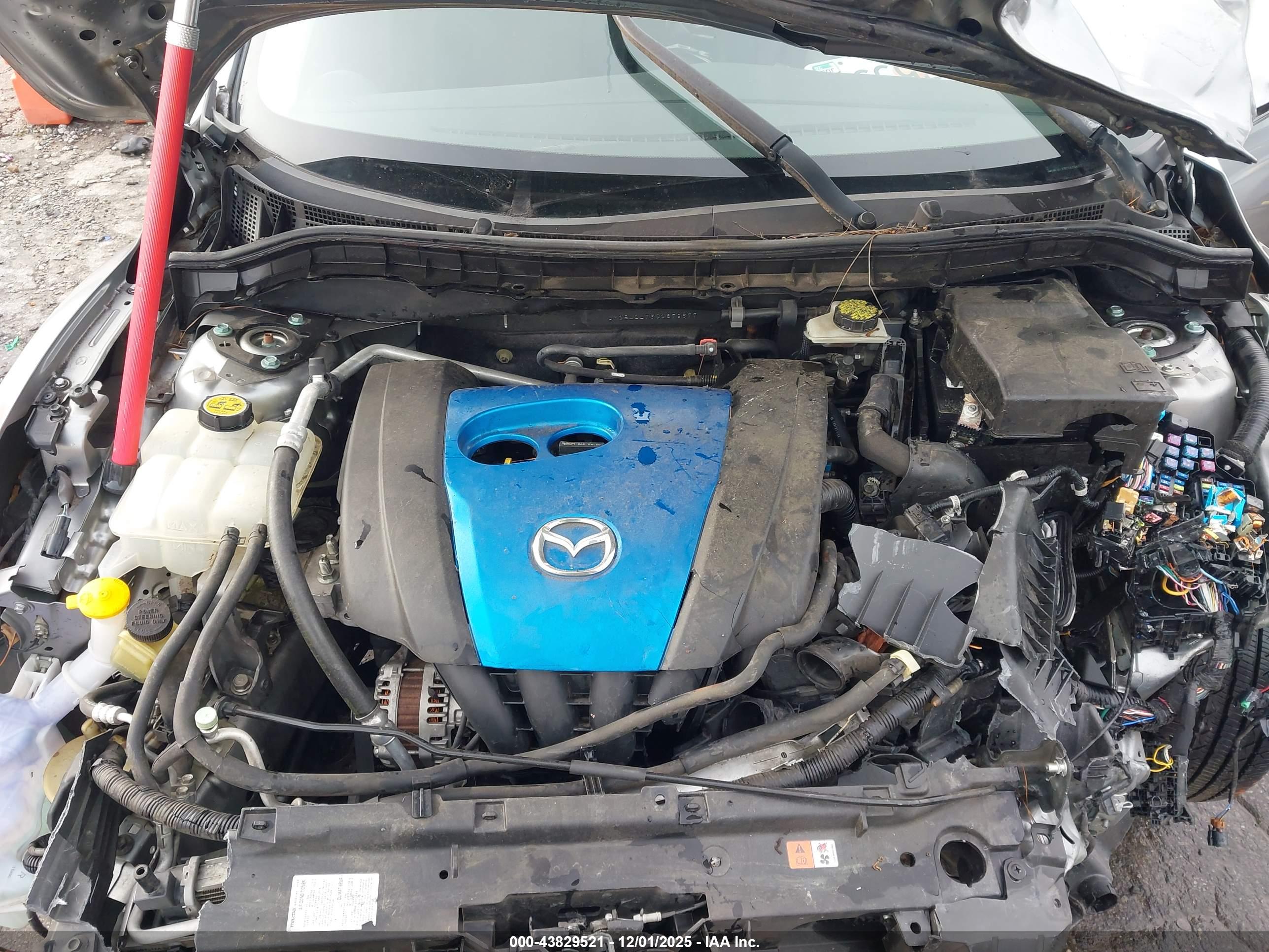 MAZDA MAZDA3 image 10