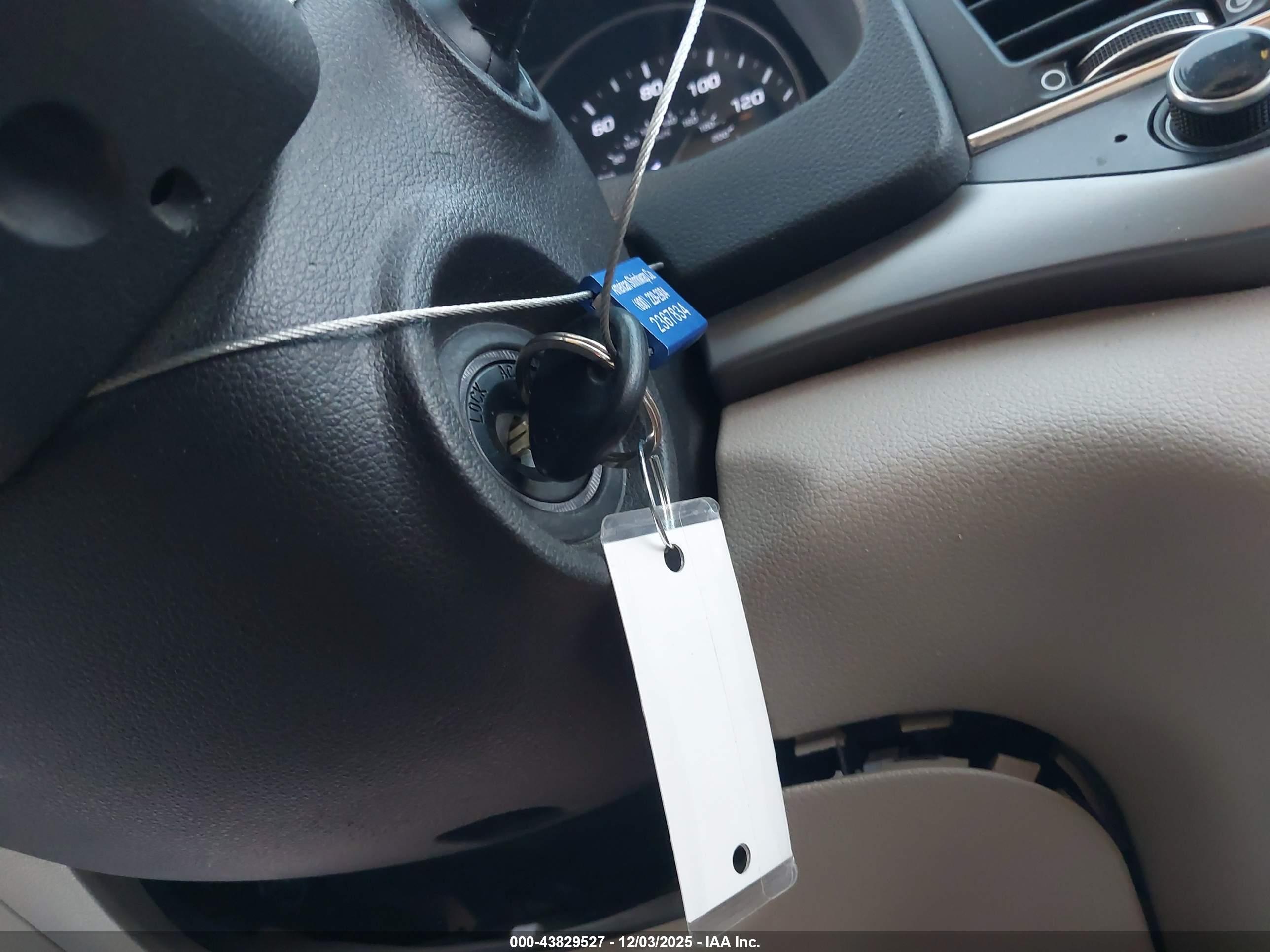 HYUNDAI ELANTRA image 11