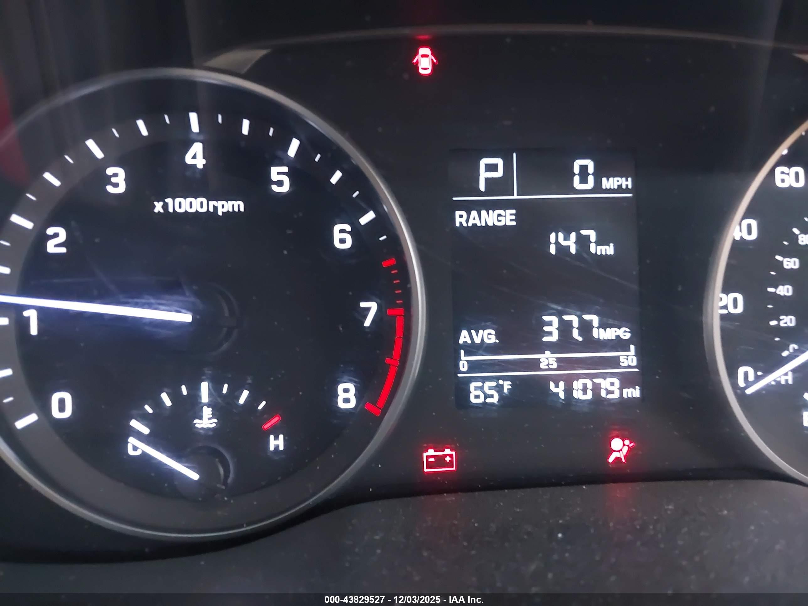 HYUNDAI ELANTRA image 7