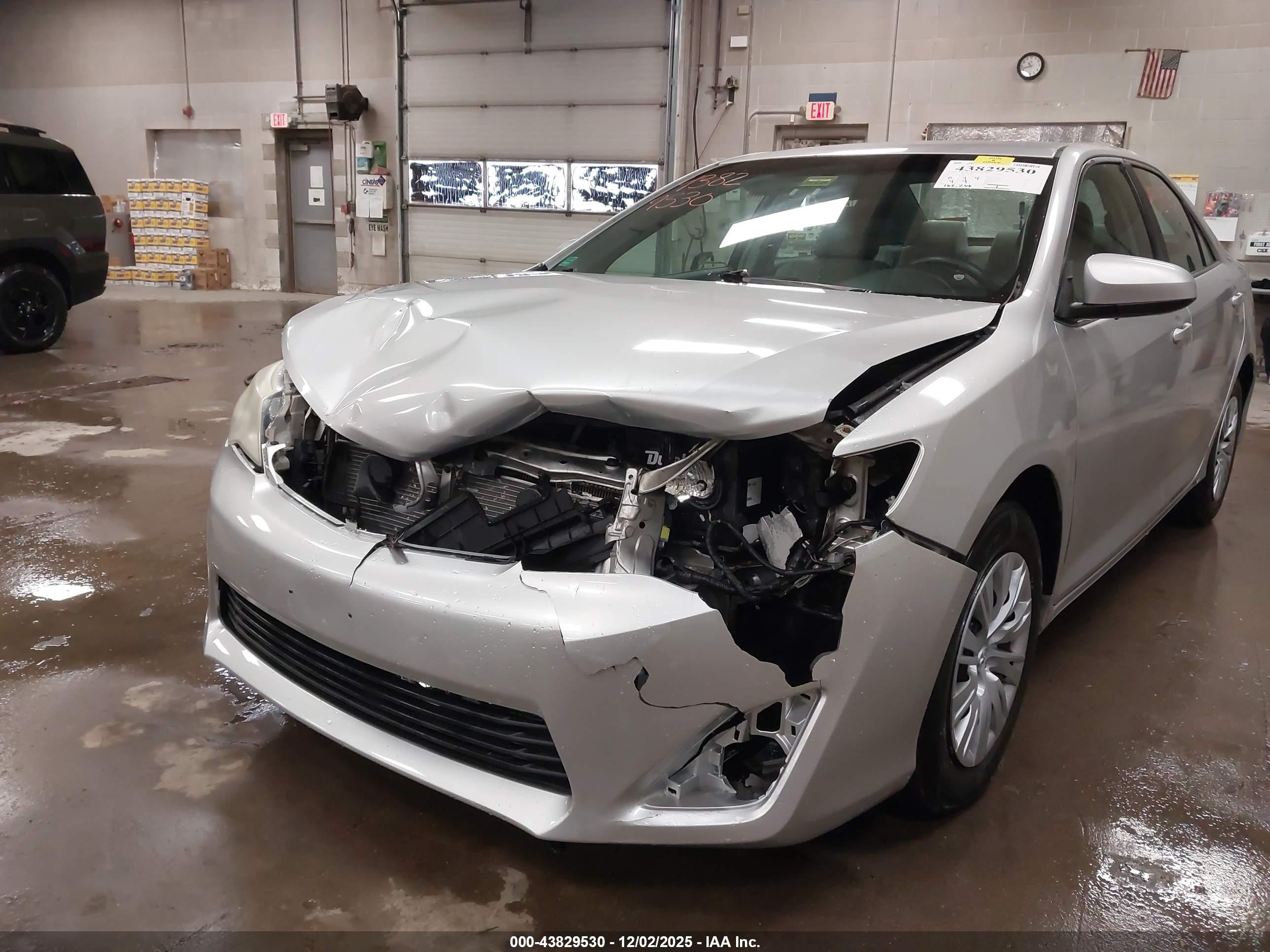 TOYOTA CAMRY image 6