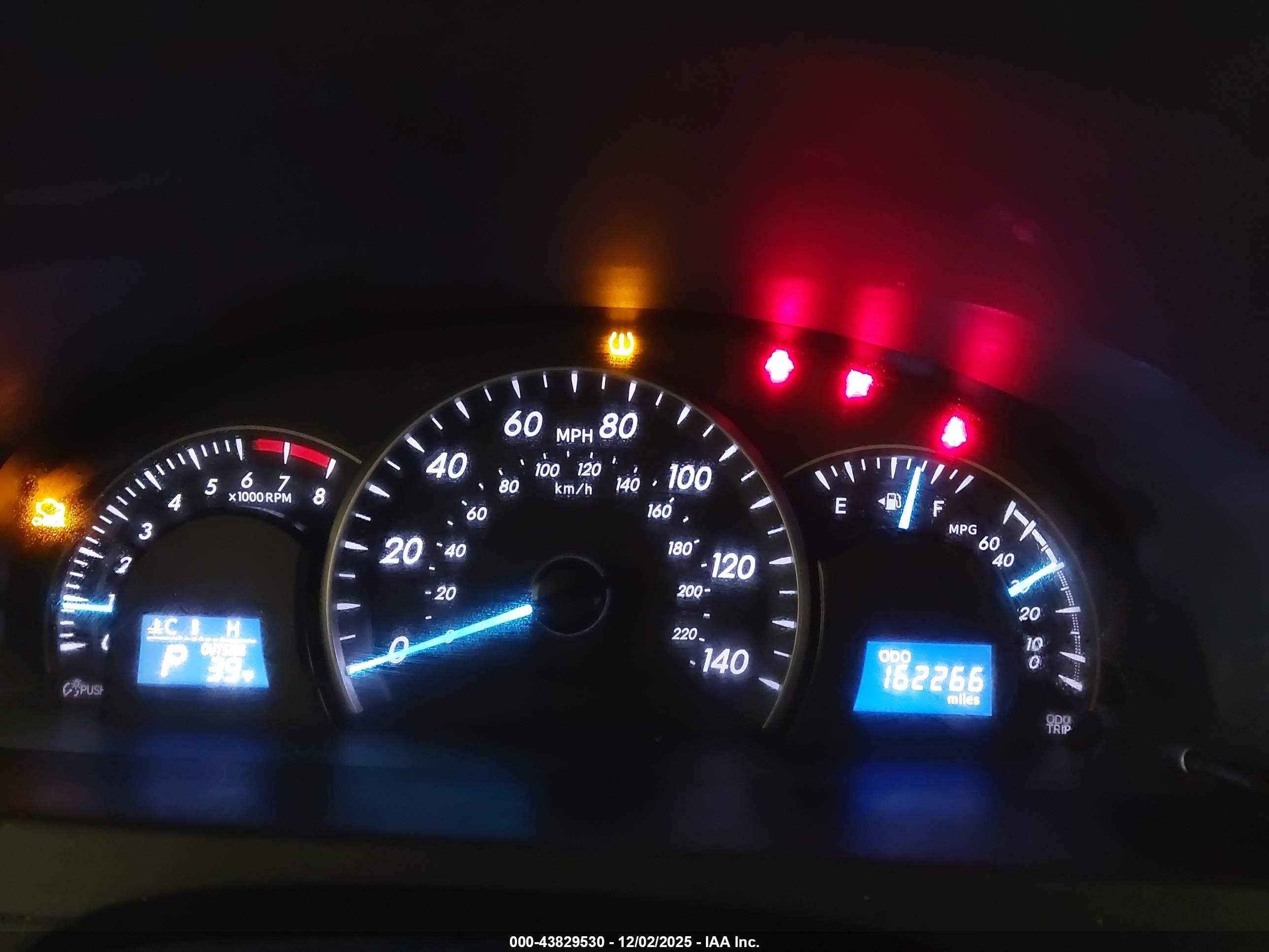 TOYOTA CAMRY image 7