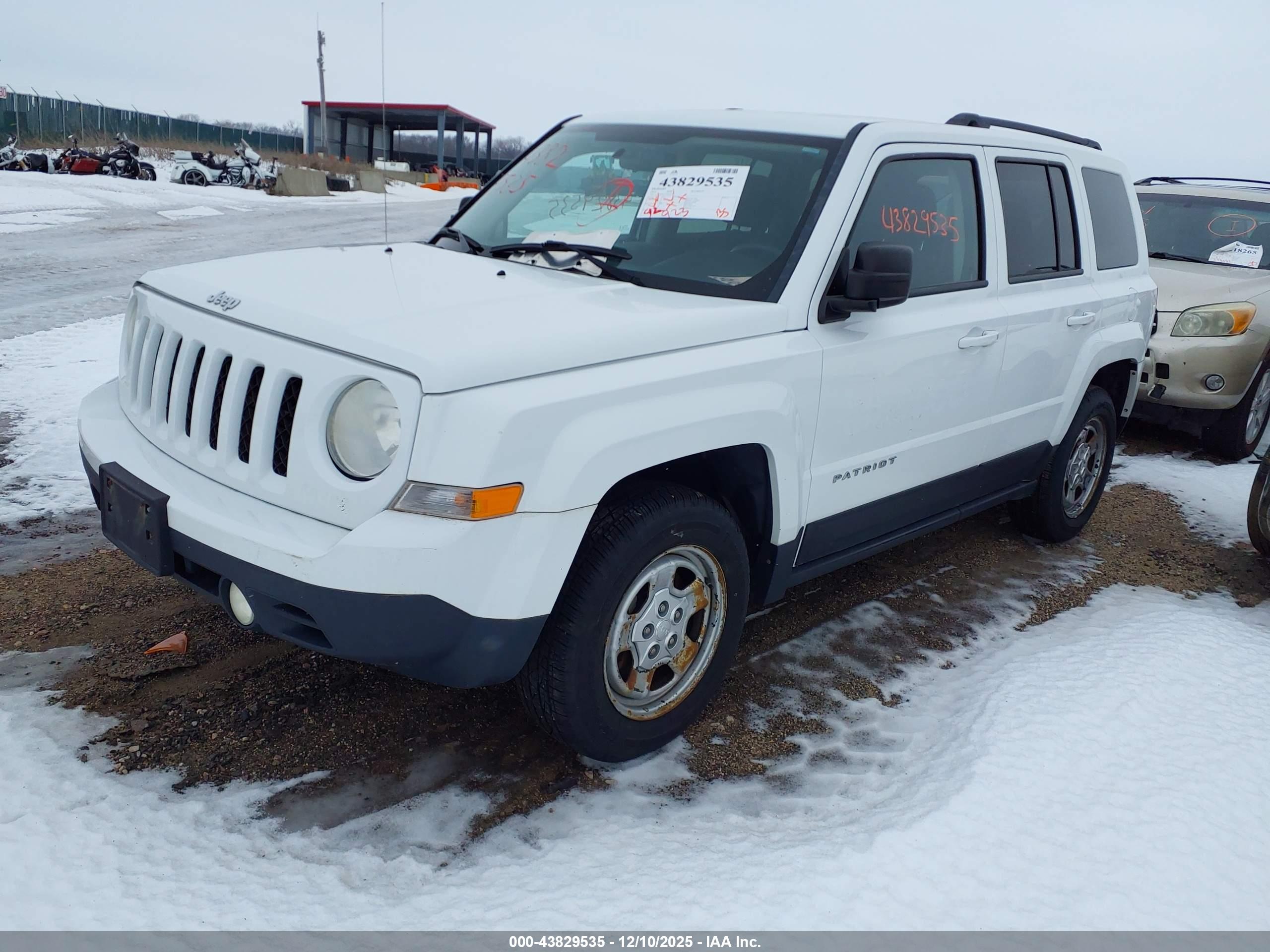 JEEP PATRIOT image 2