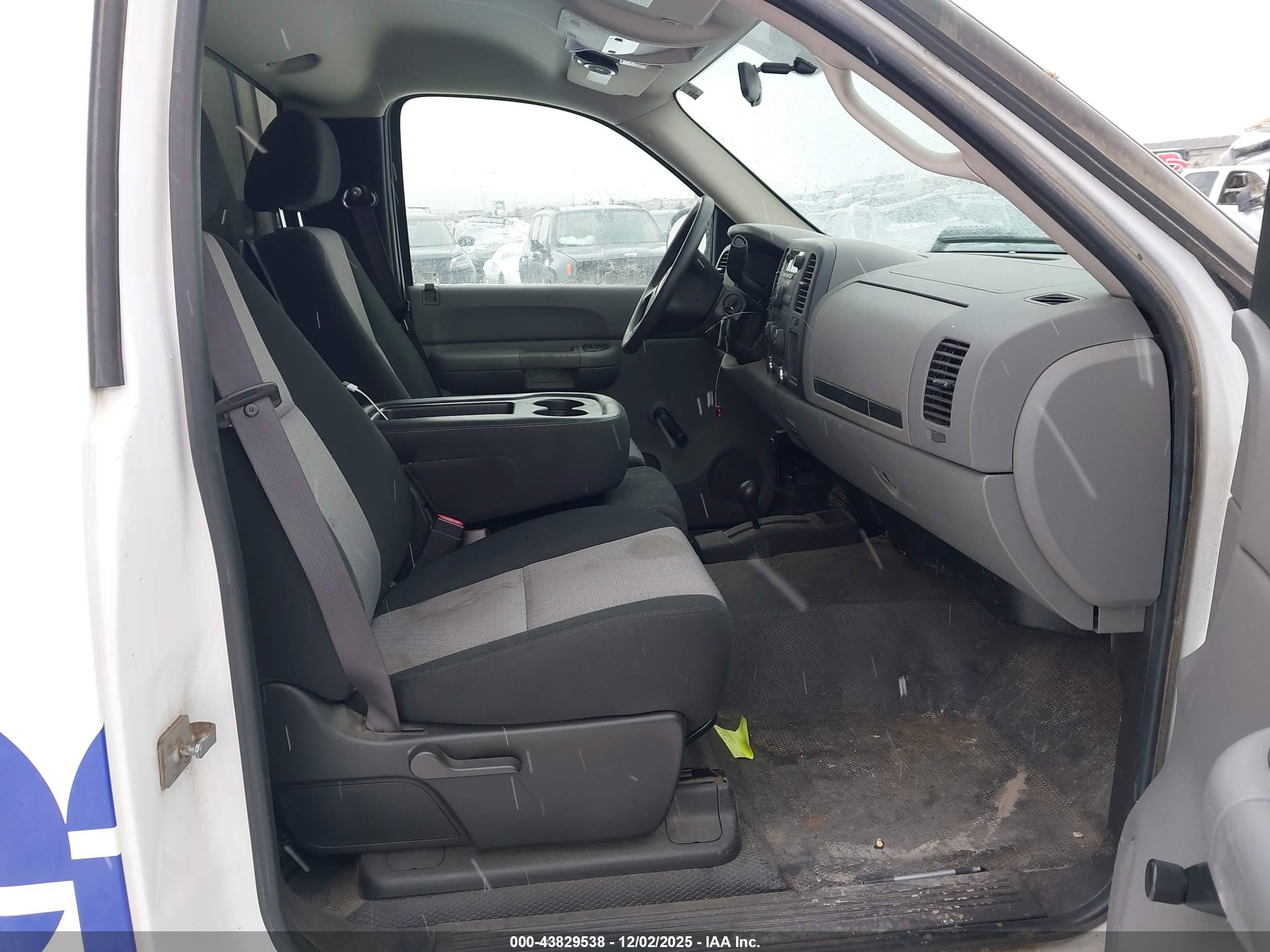 GMC SIERRA image 5