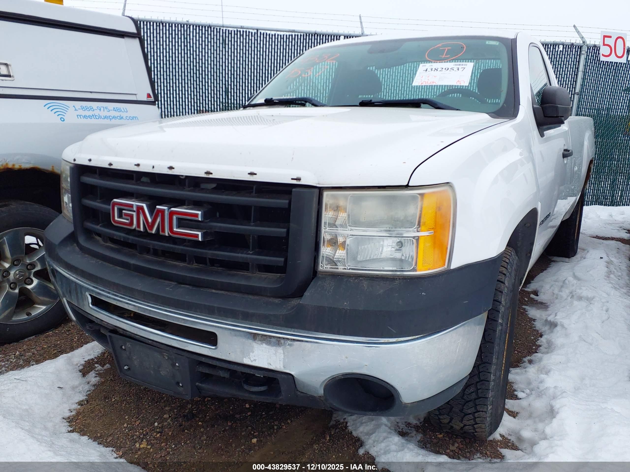 GMC SIERRA image 6