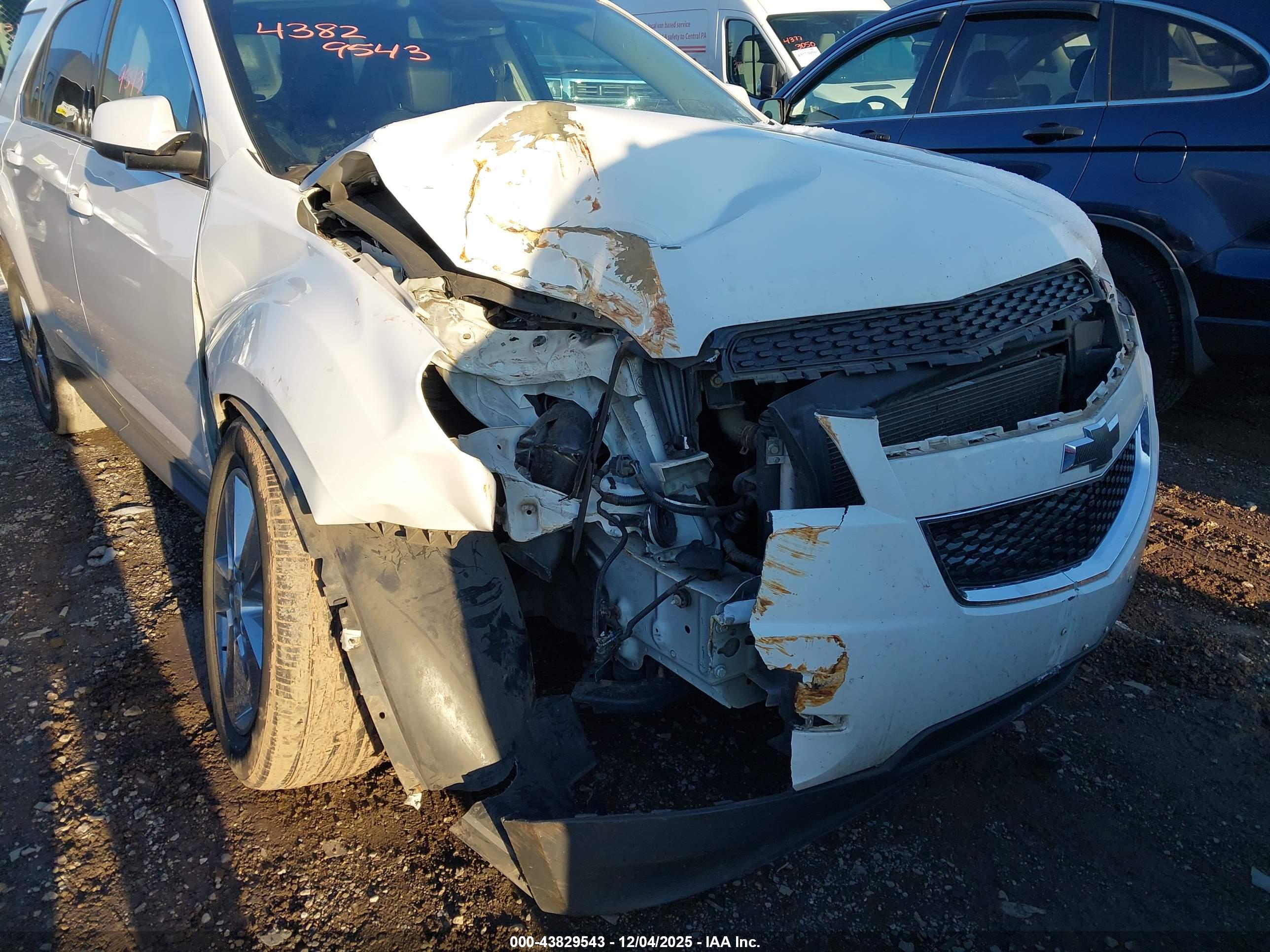 CHEVROLET EQUINOX image 6