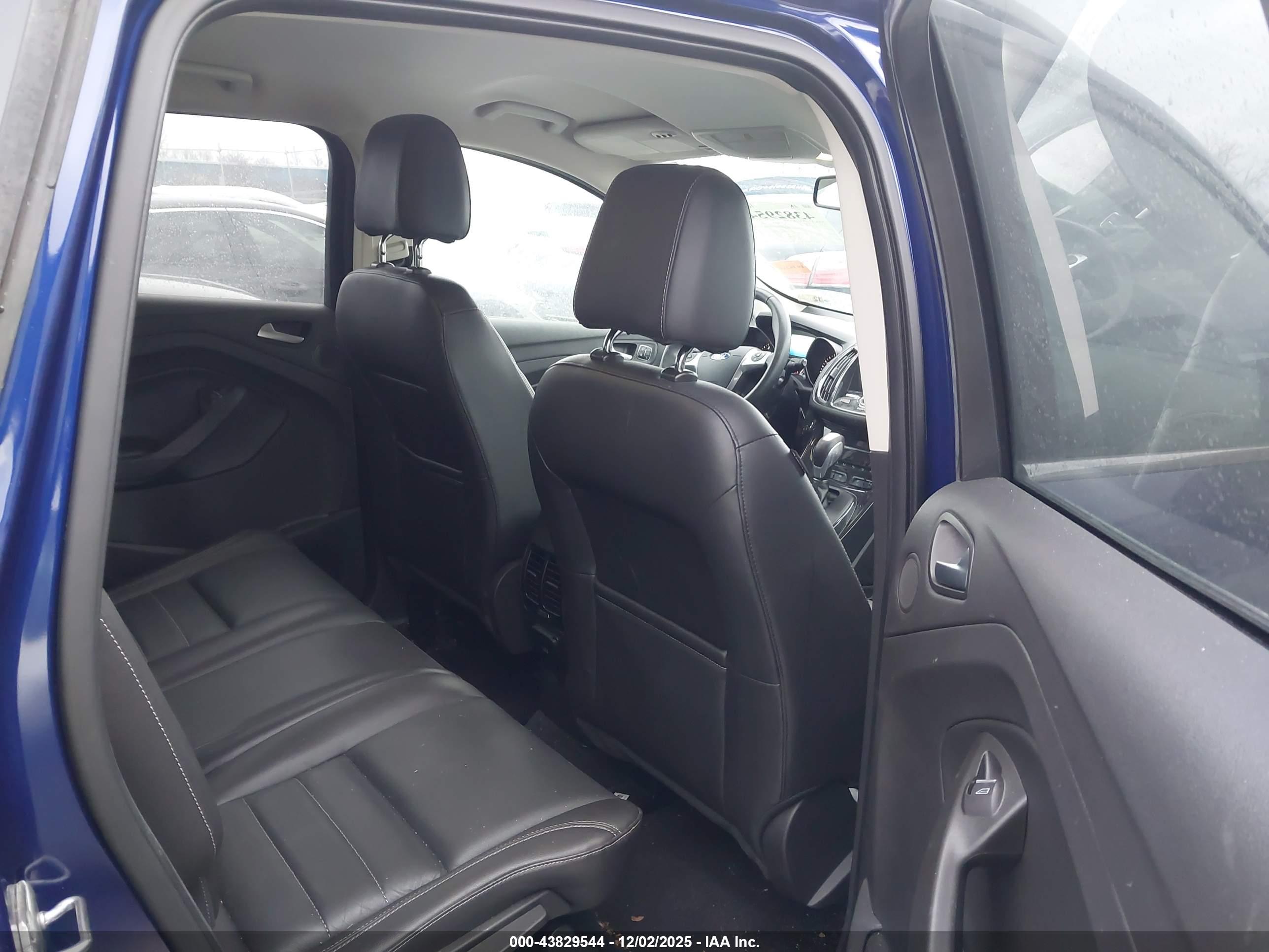 FORD ESCAPE image 8