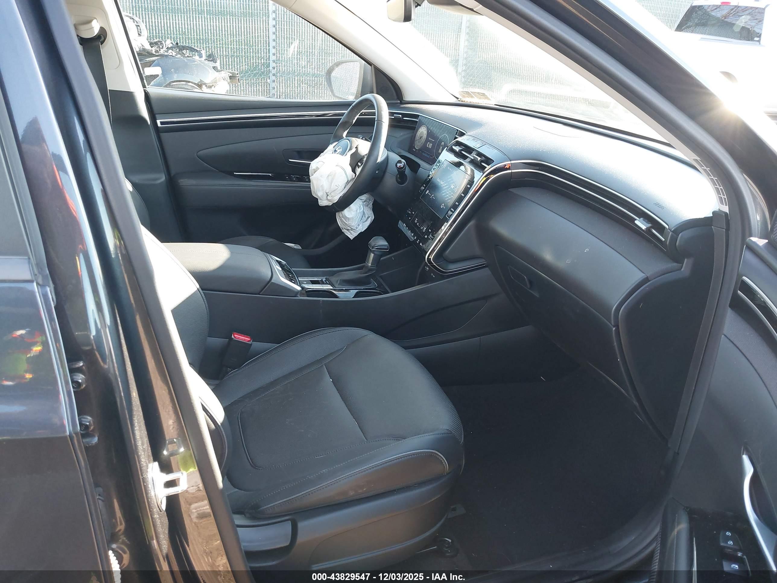 HYUNDAI TUCSON image 5