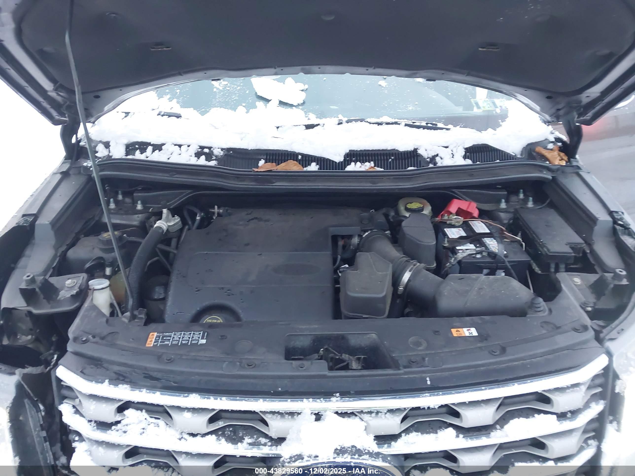 FORD EXPLORER image 10
