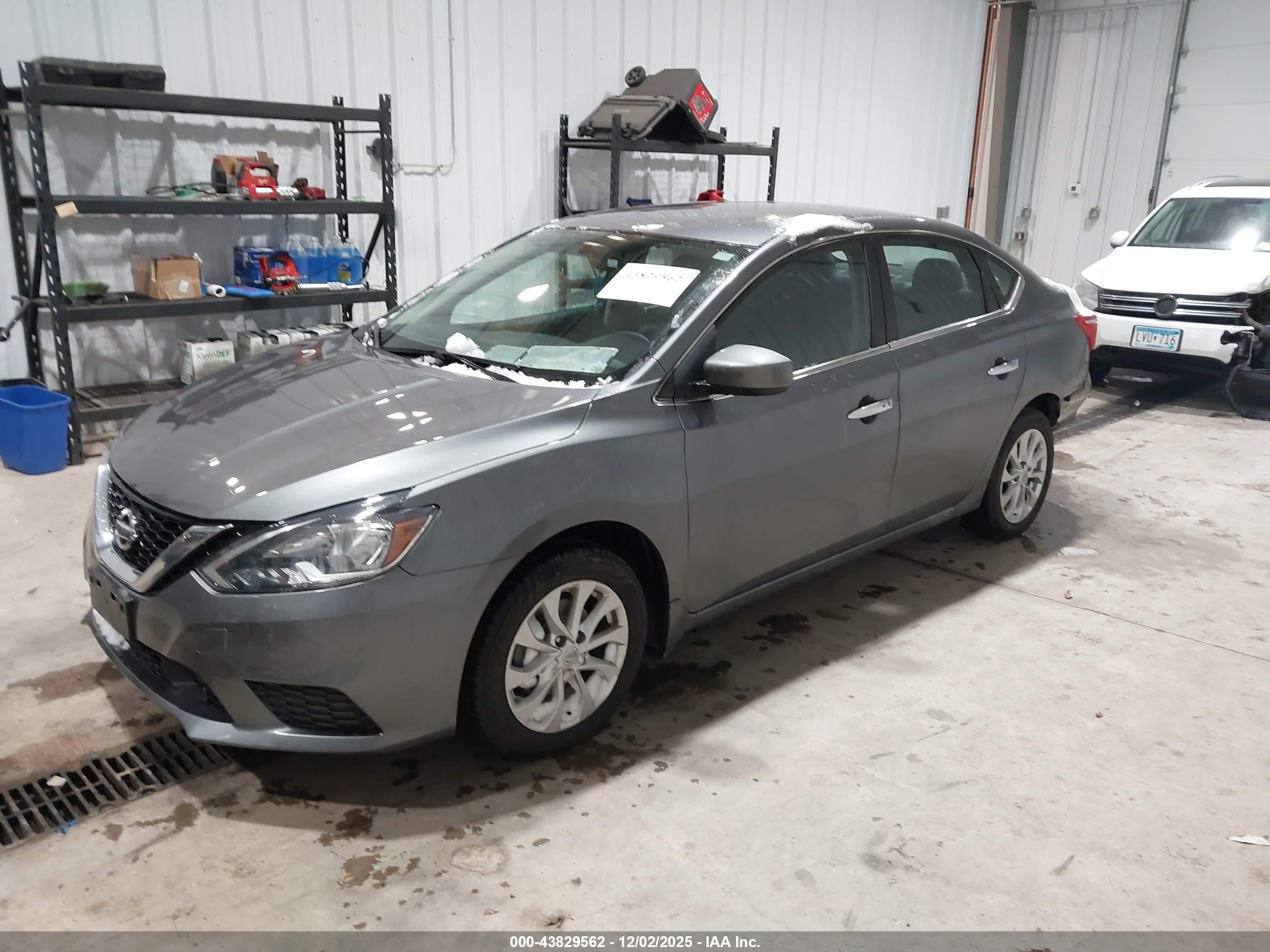 NISSAN SENTRA image 2