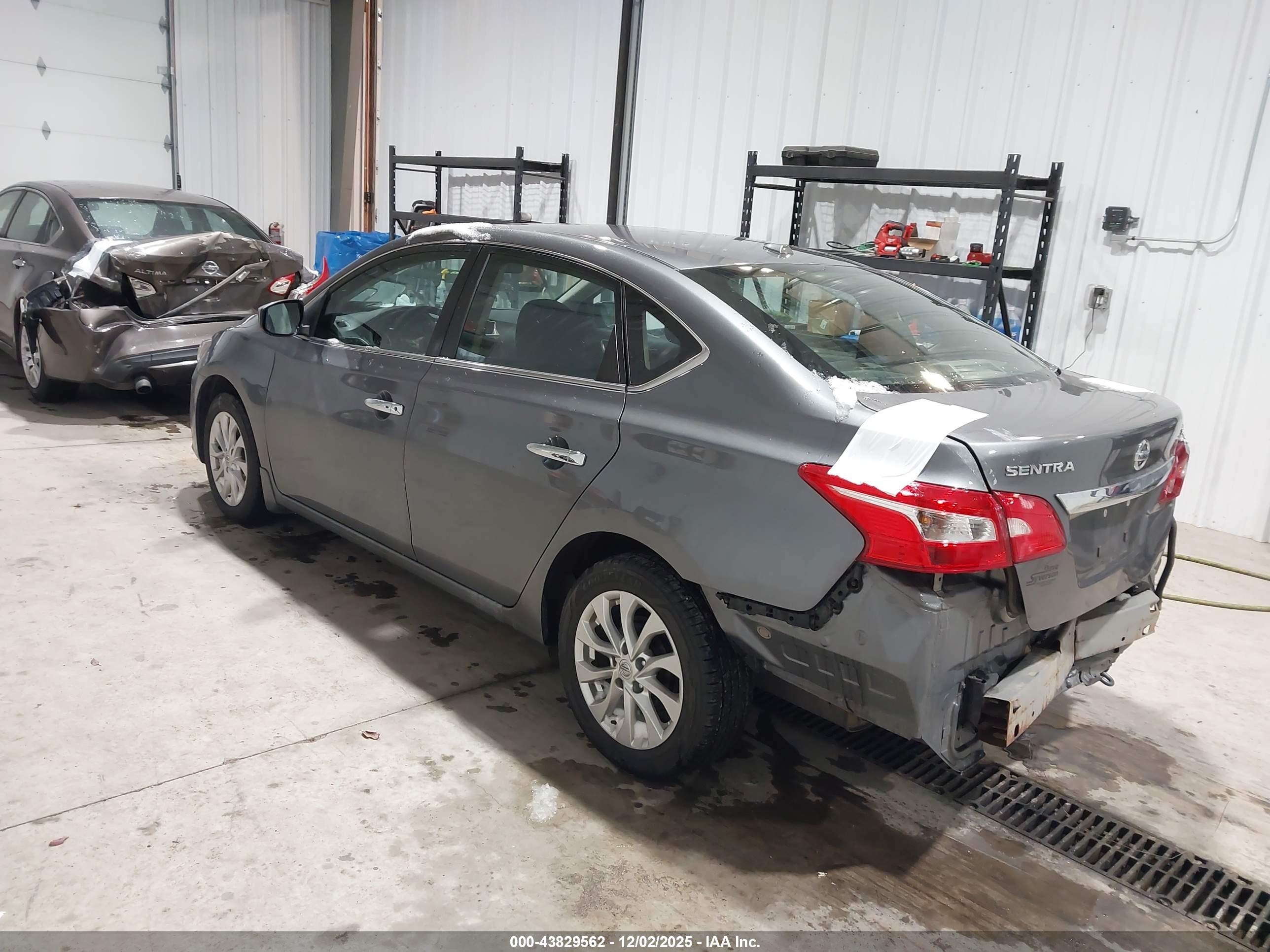 NISSAN SENTRA image 3