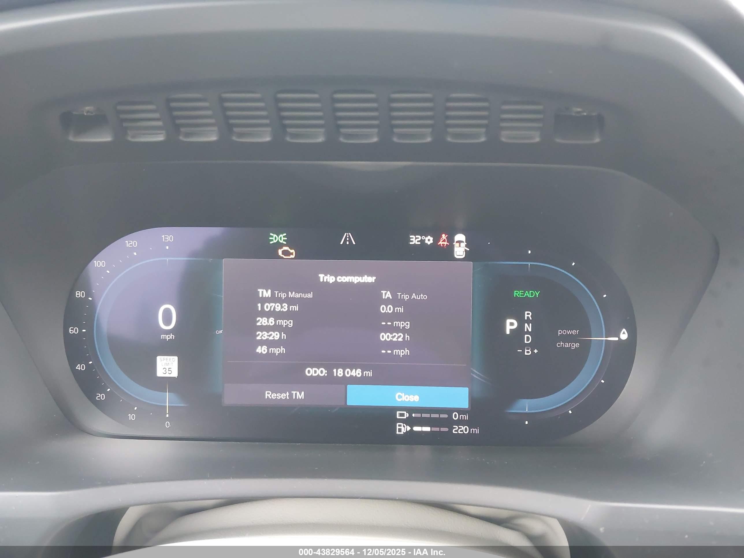 VOLVO XC90 image 7