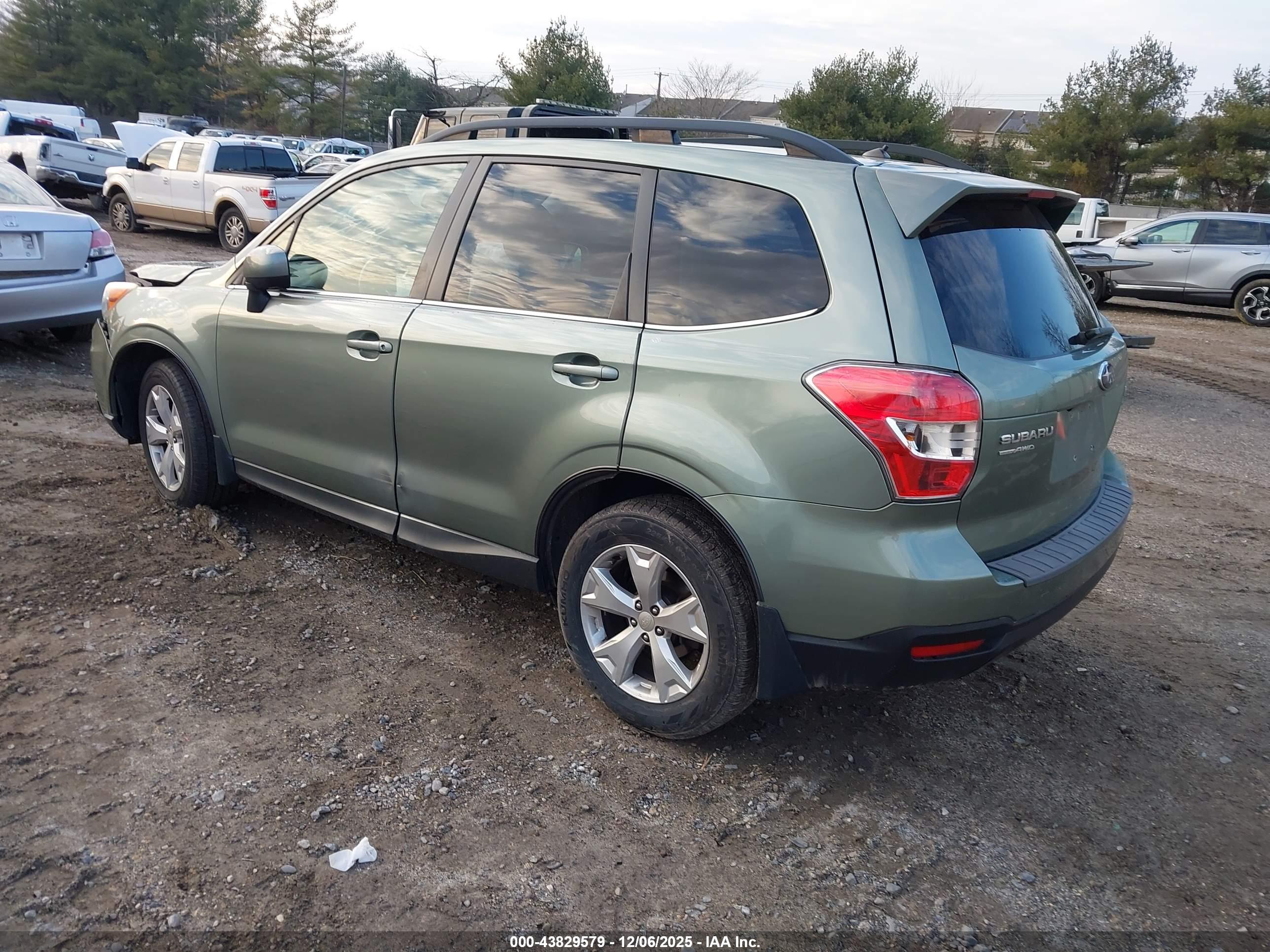 SUBARU FORESTER image 3