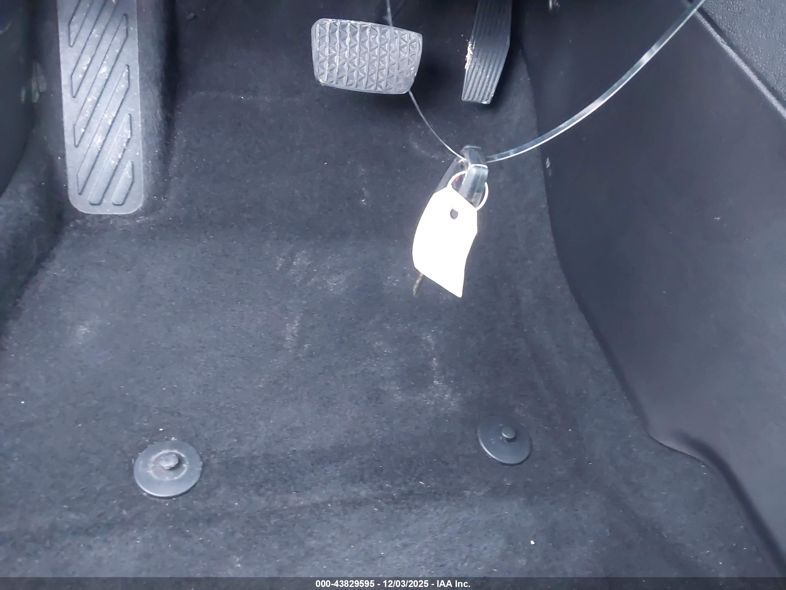 CHEVROLET CRUZE image 11