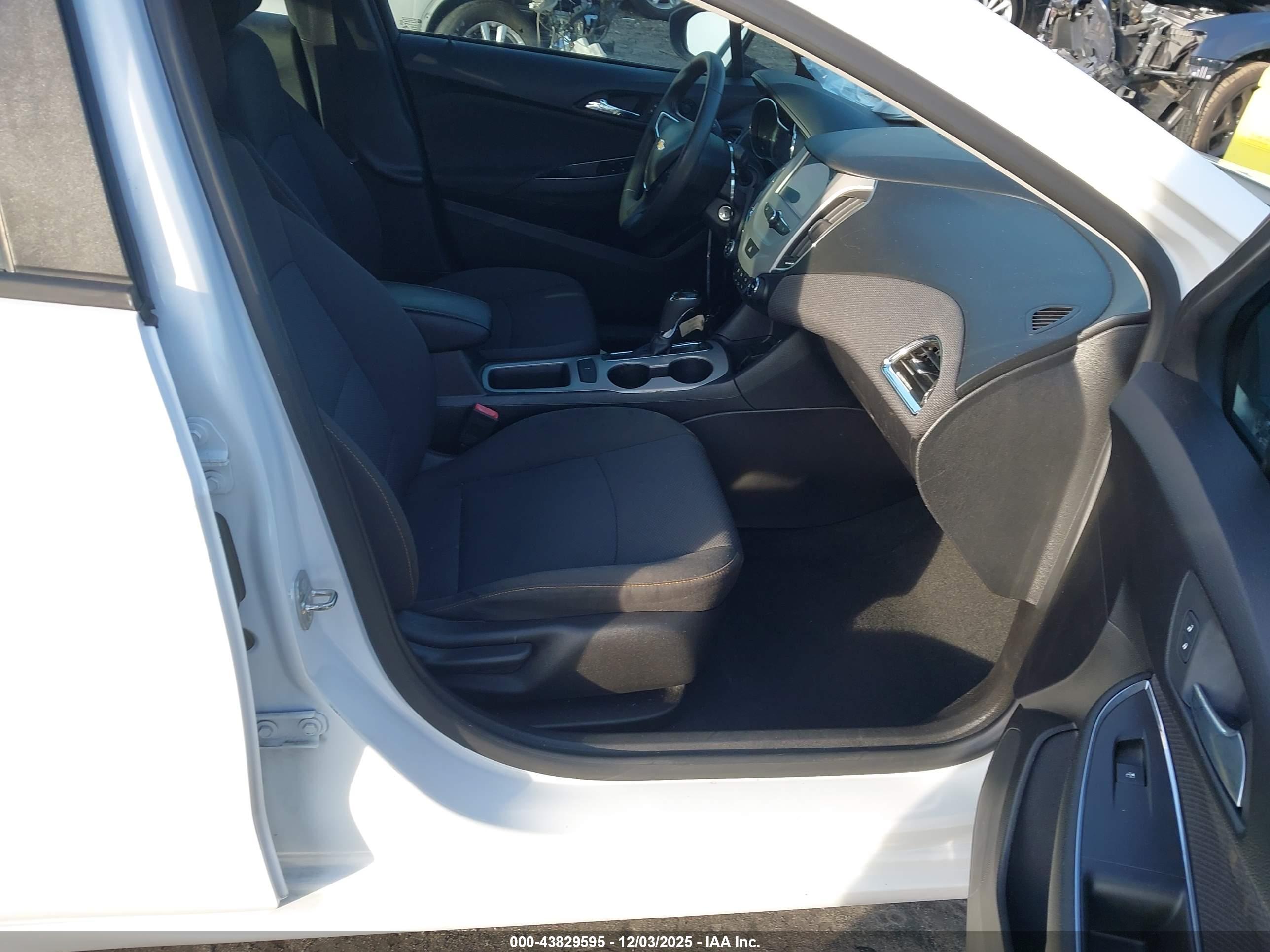 CHEVROLET CRUZE image 5