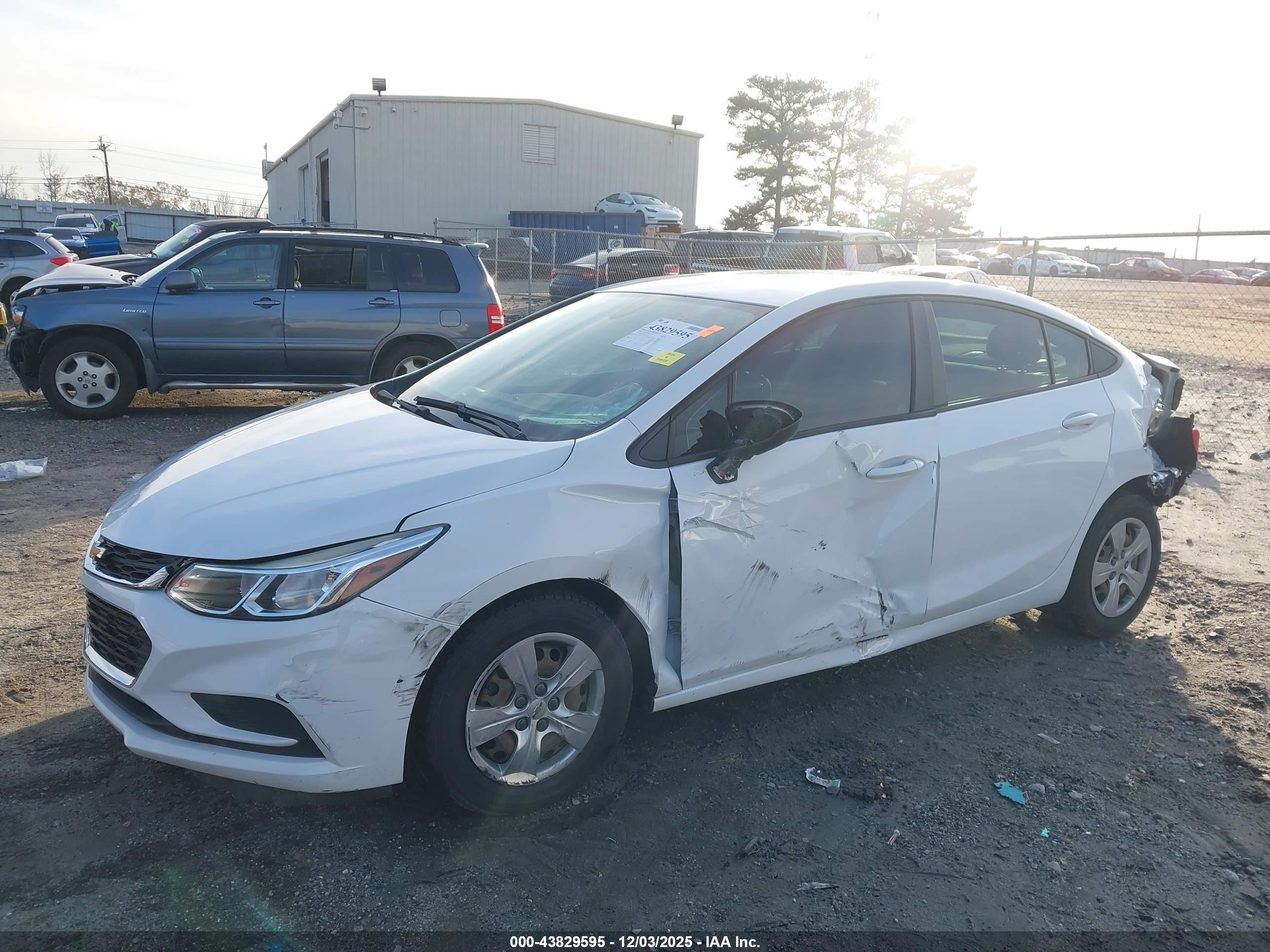 CHEVROLET CRUZE image 6