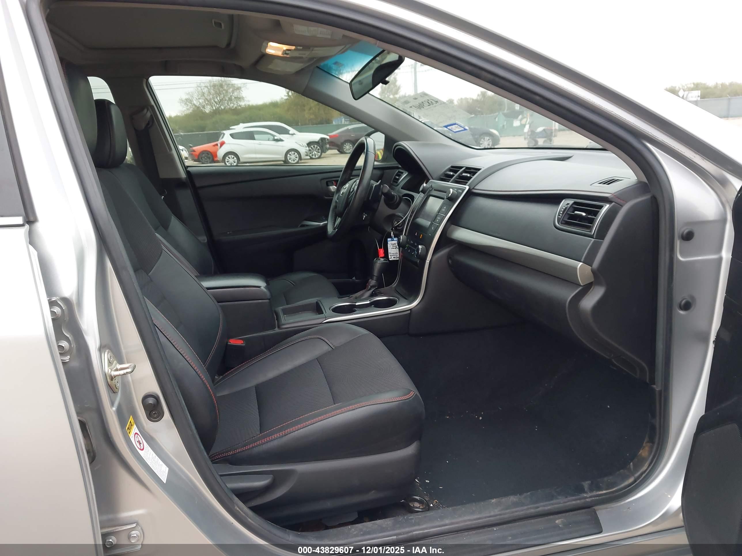TOYOTA CAMRY image 5