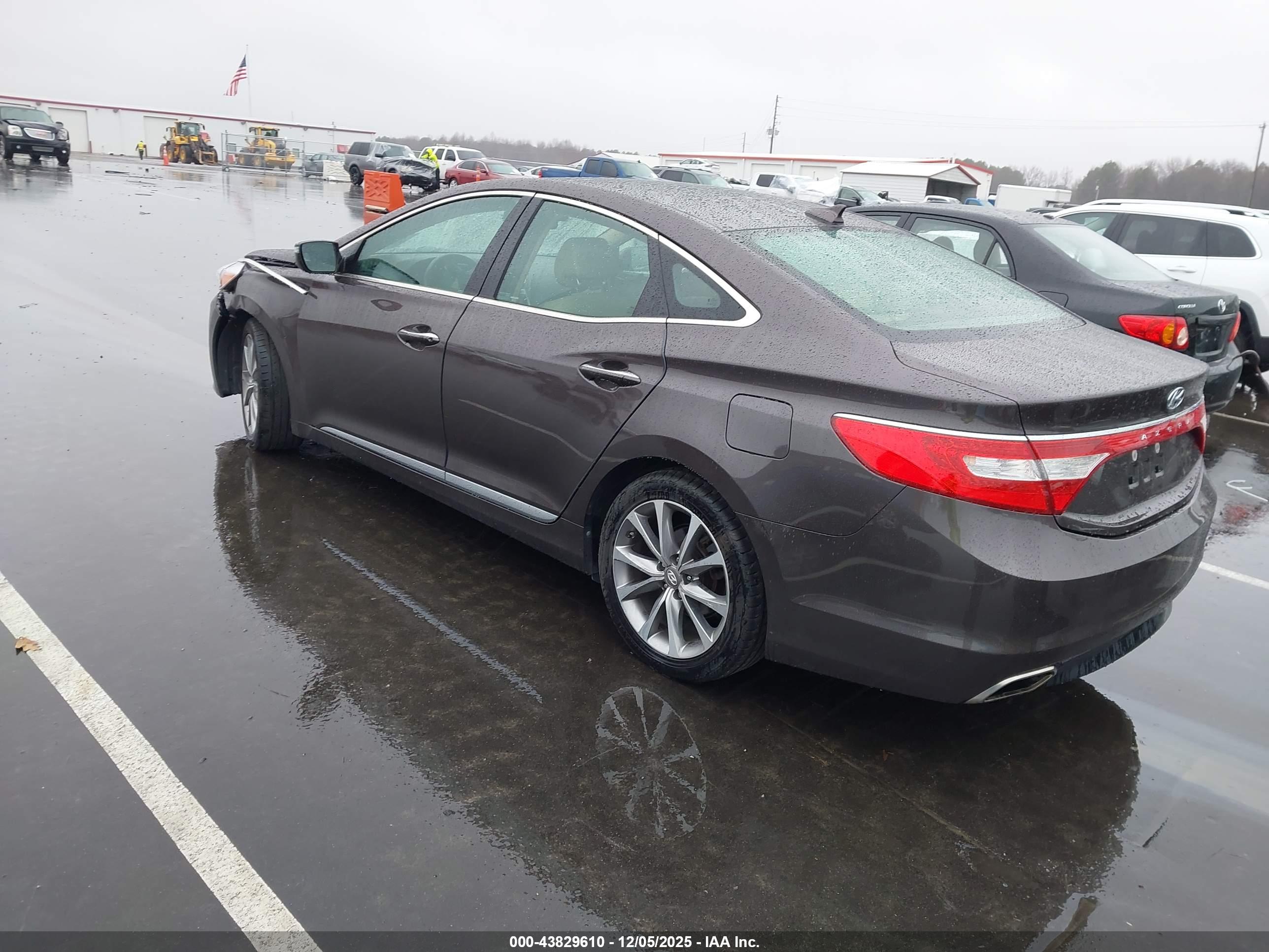 HYUNDAI AZERA image 3