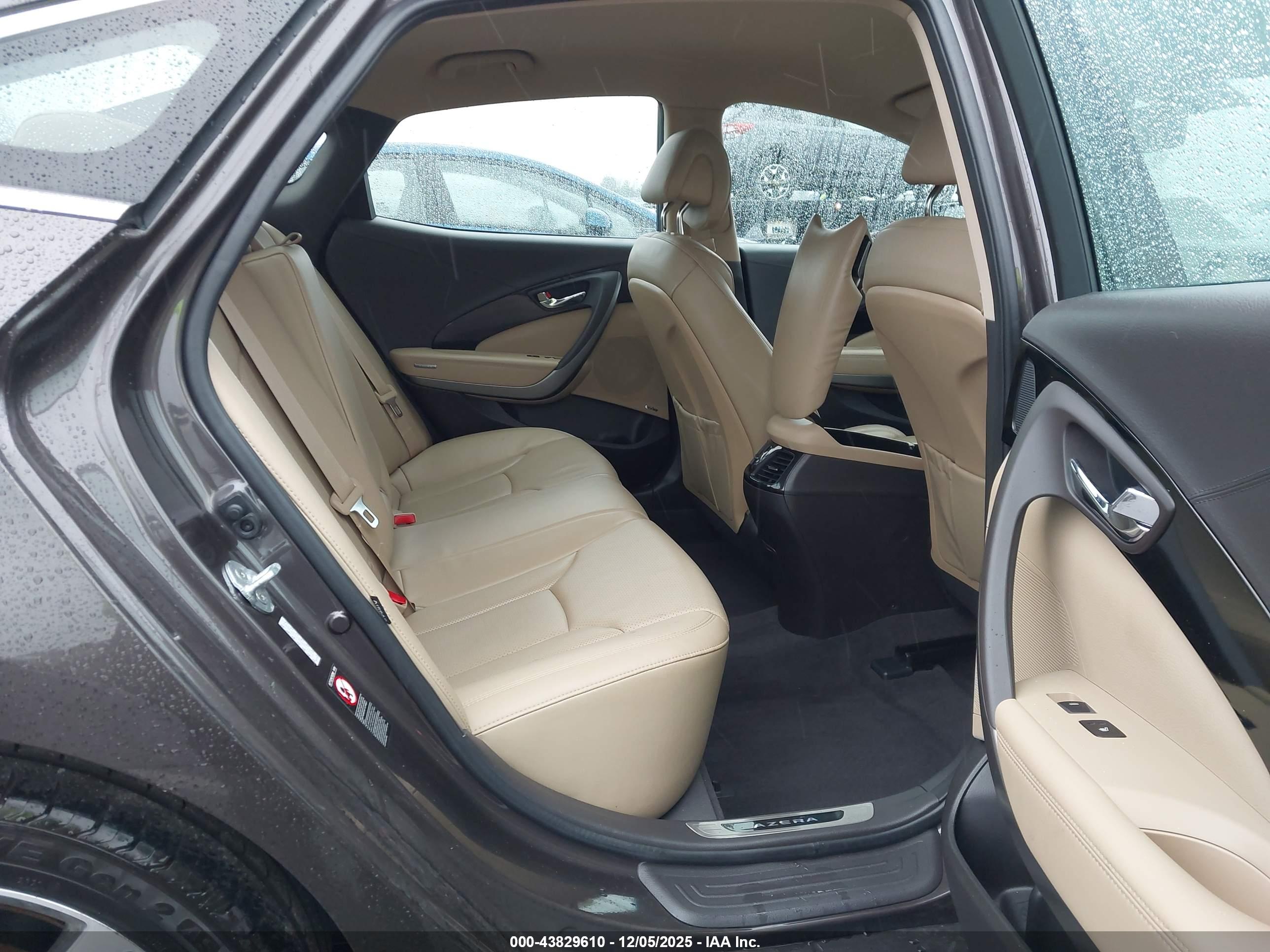 HYUNDAI AZERA image 8