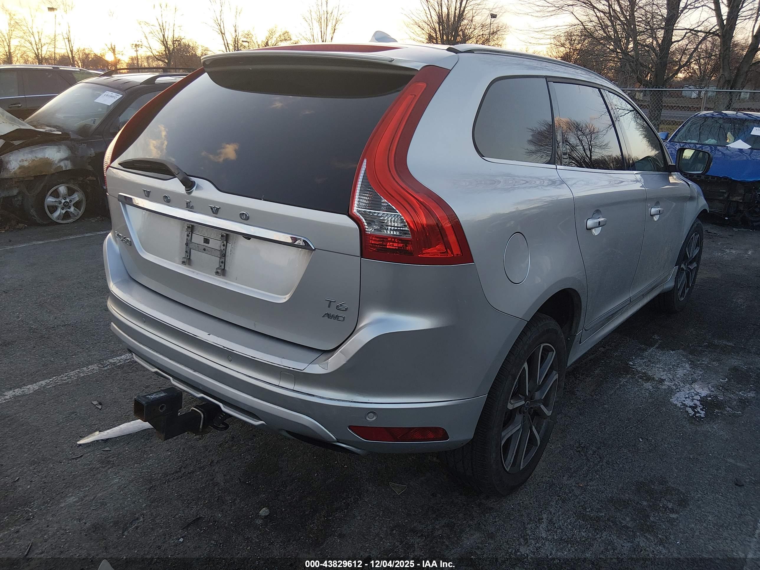 VOLVO XC60 image 4