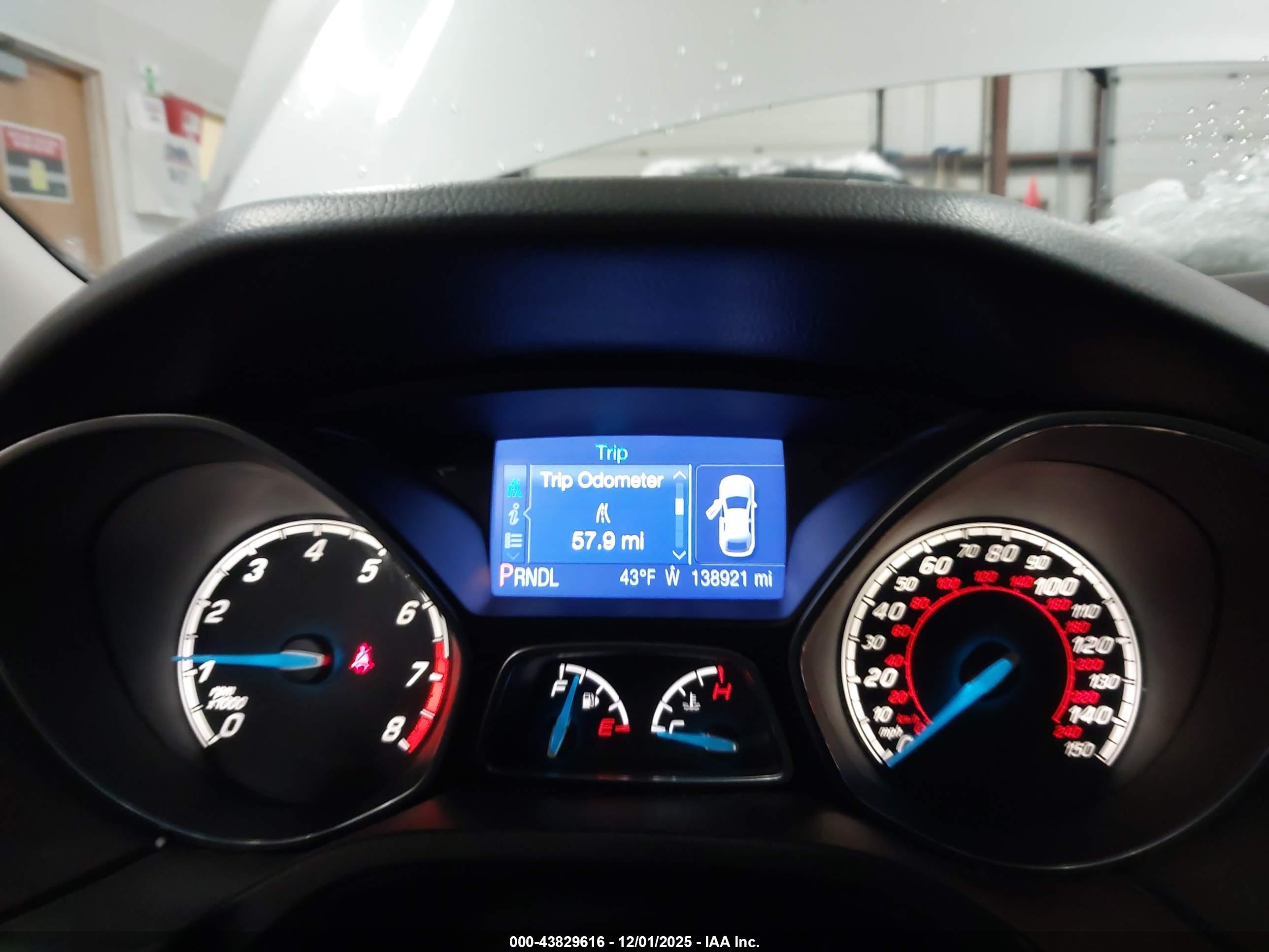 FORD FOCUS image 7