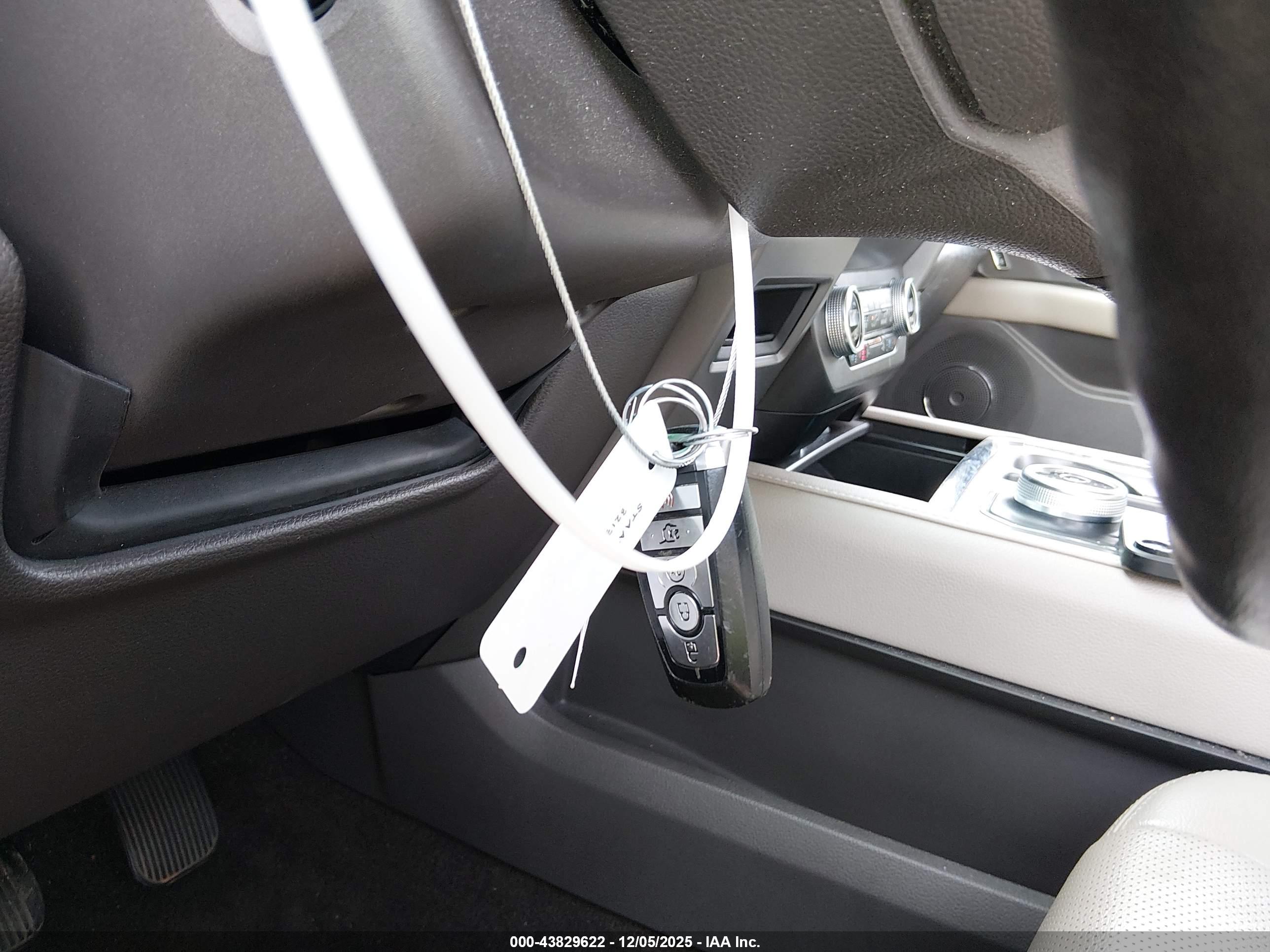 FORD EXPEDITION image 11
