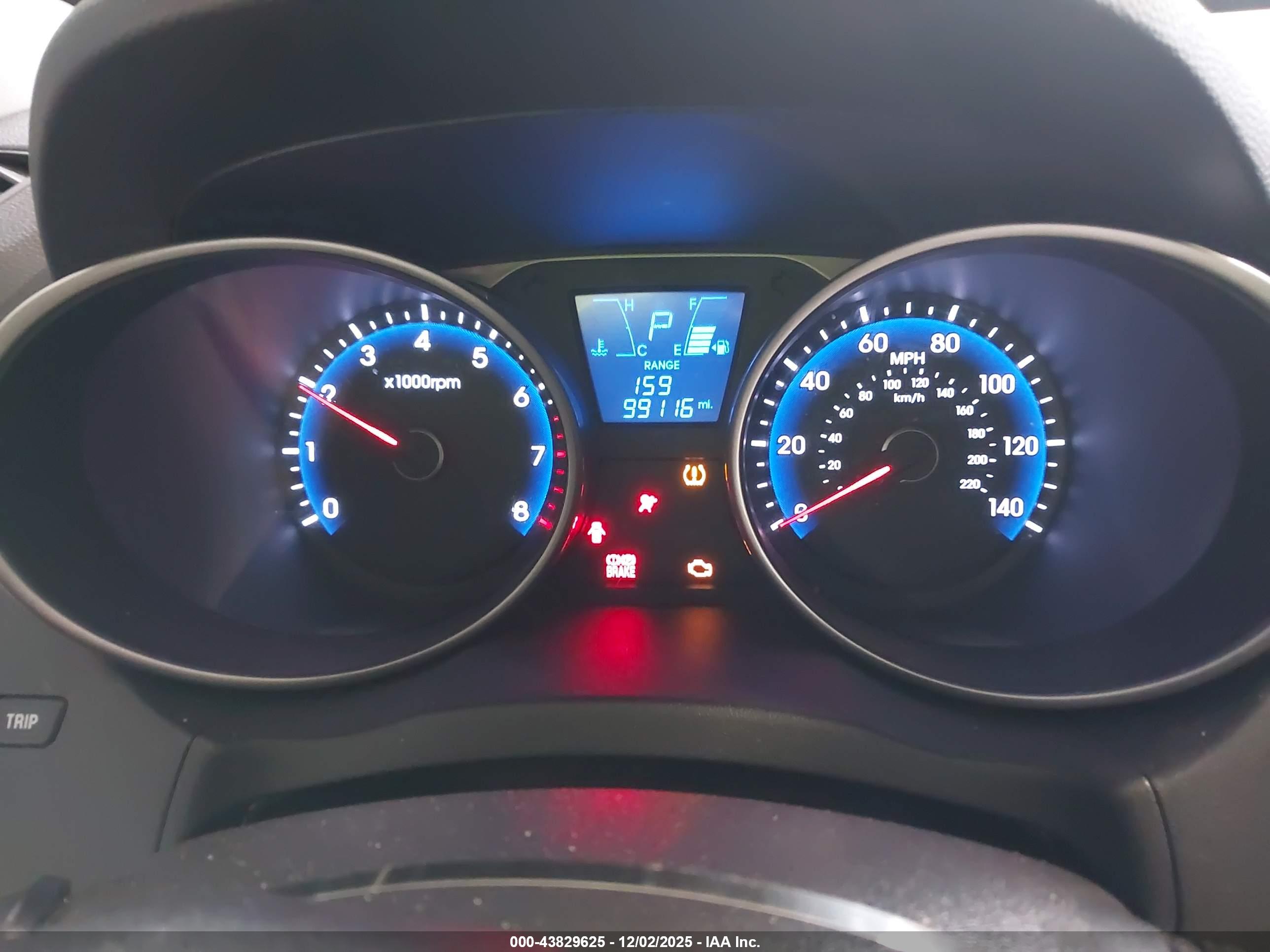 HYUNDAI TUCSON image 7