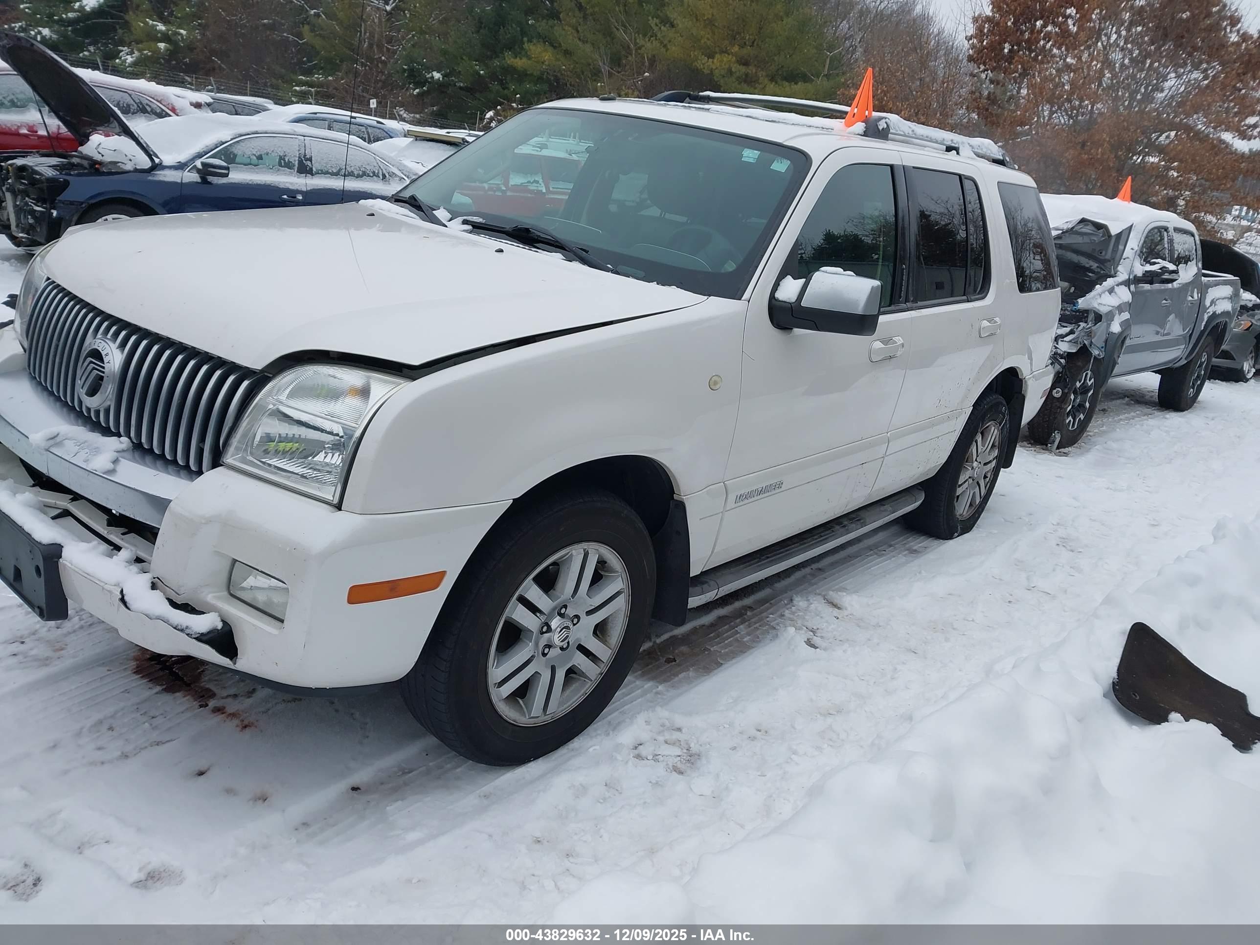 MERCURY MOUNTAINEER image 2