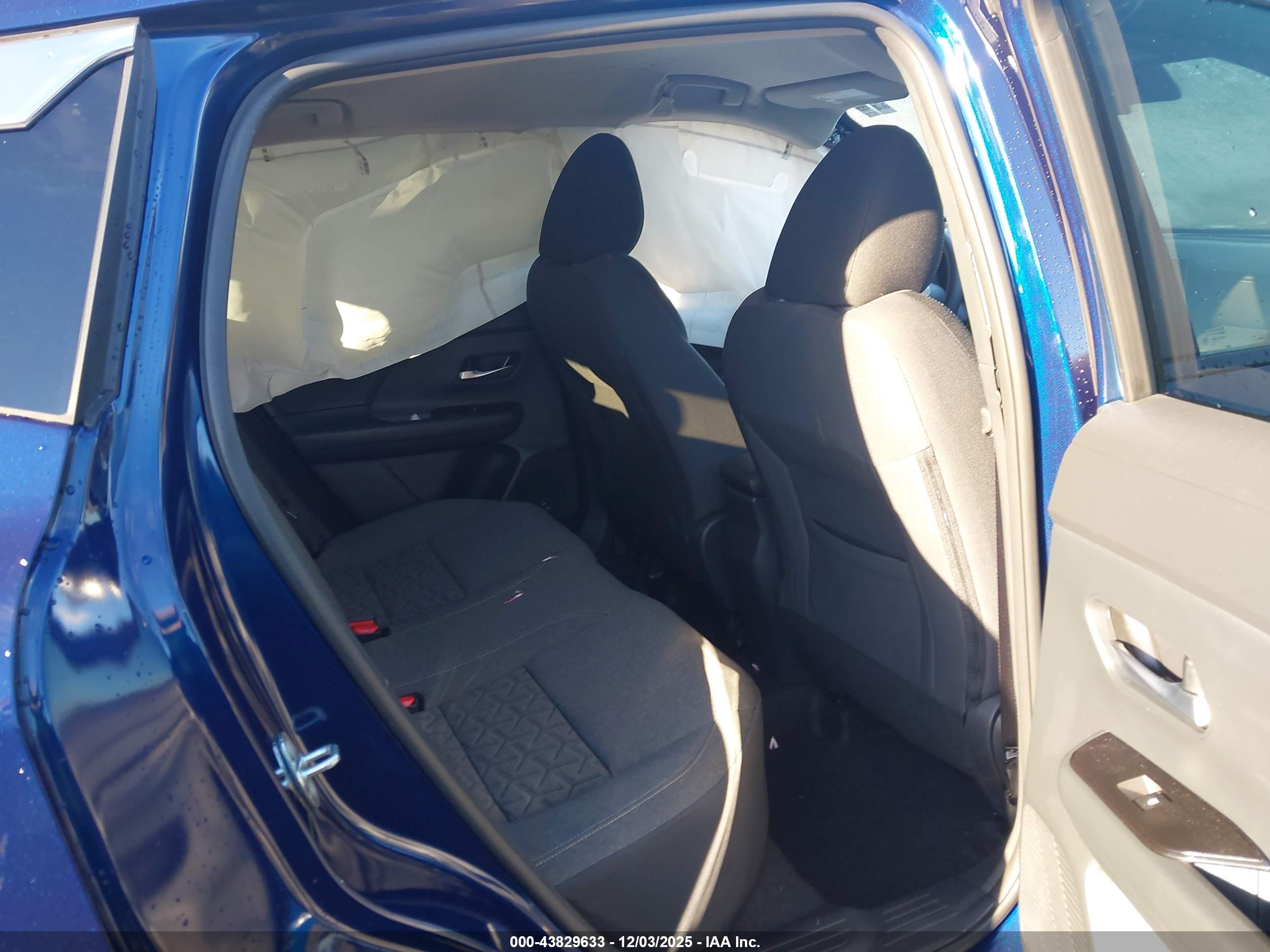 NISSAN KICKS image 8