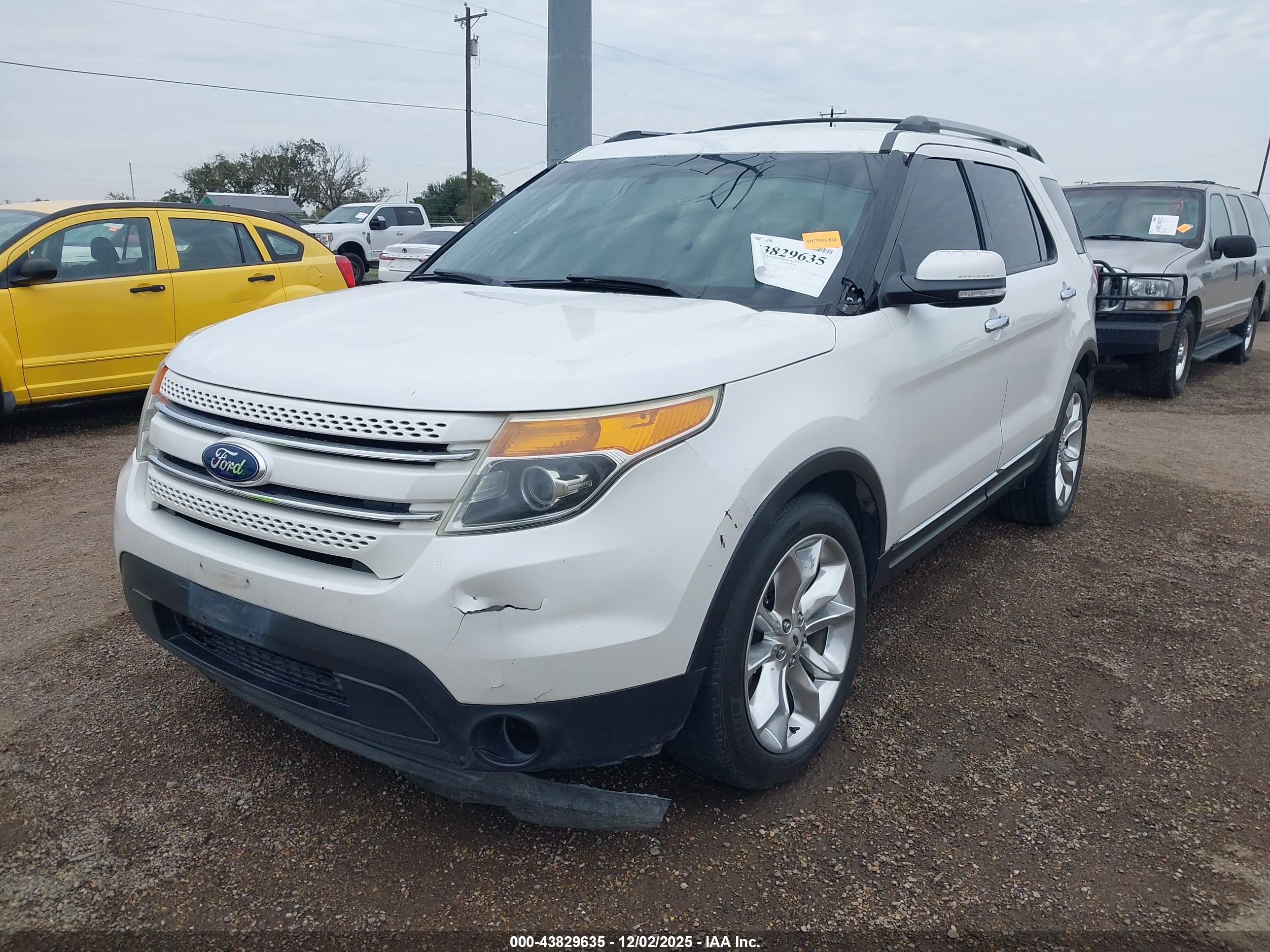 FORD EXPLORER image 6
