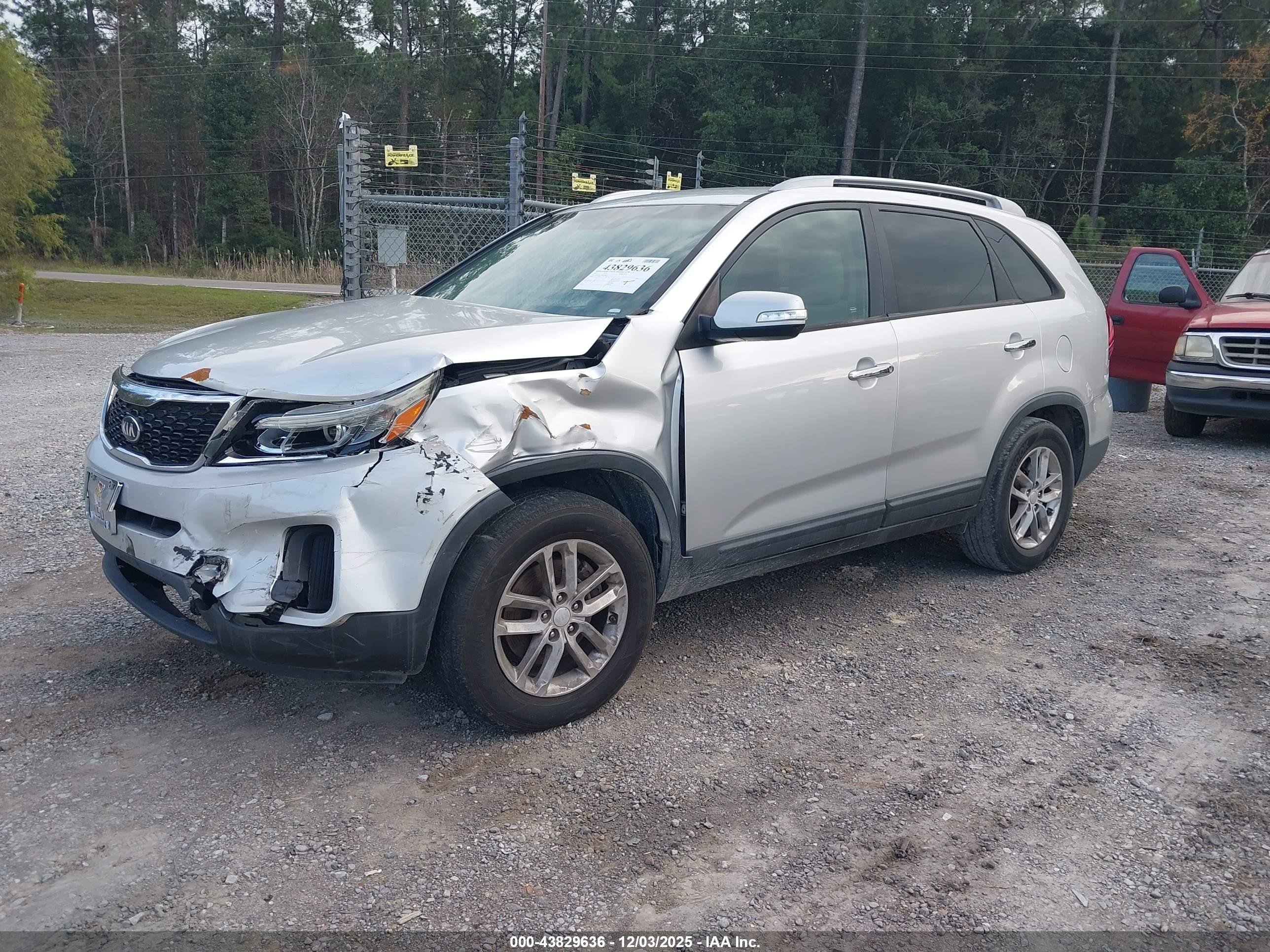 KIA SORENTO image 2