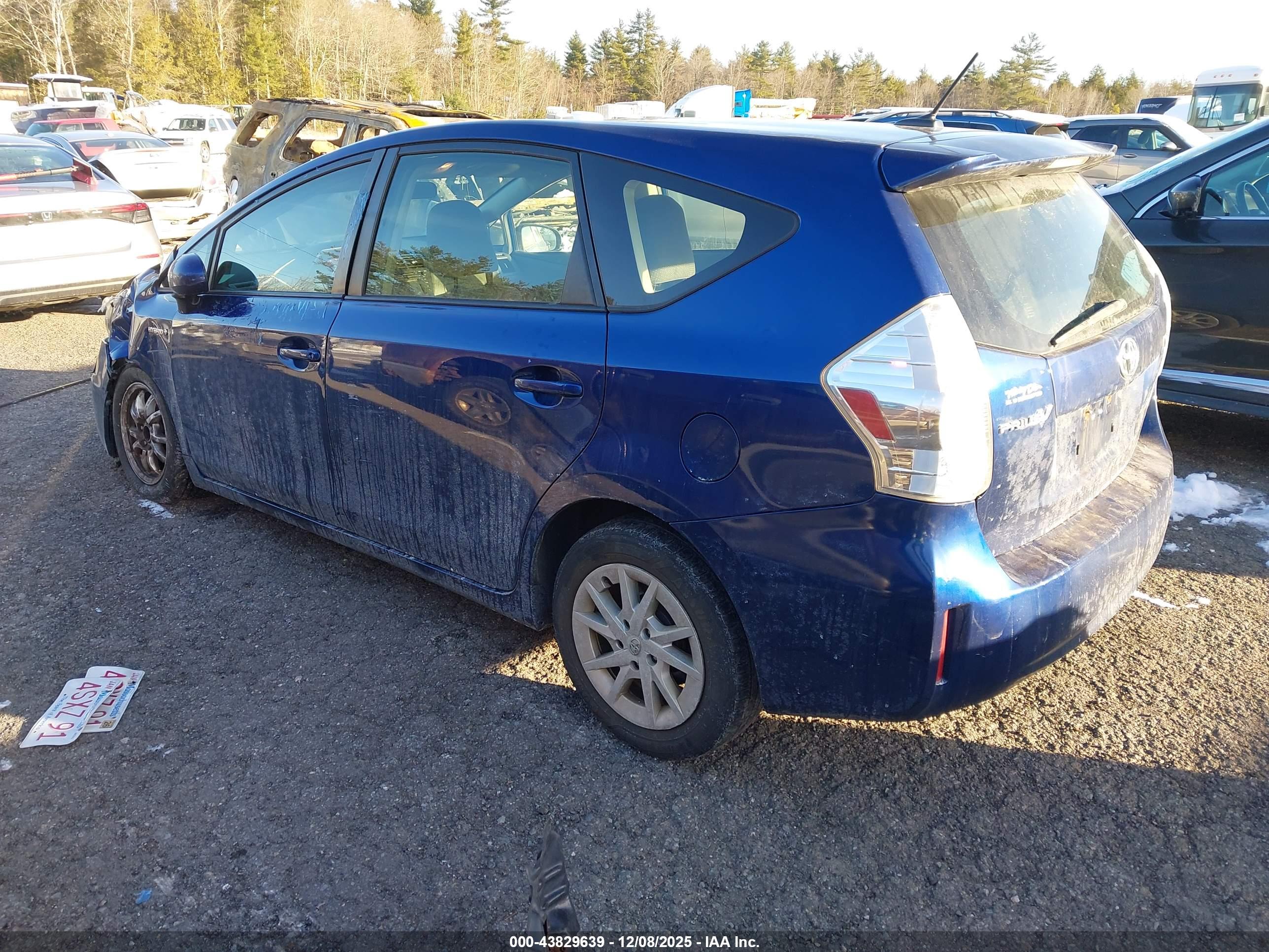 TOYOTA PRIUS image 3