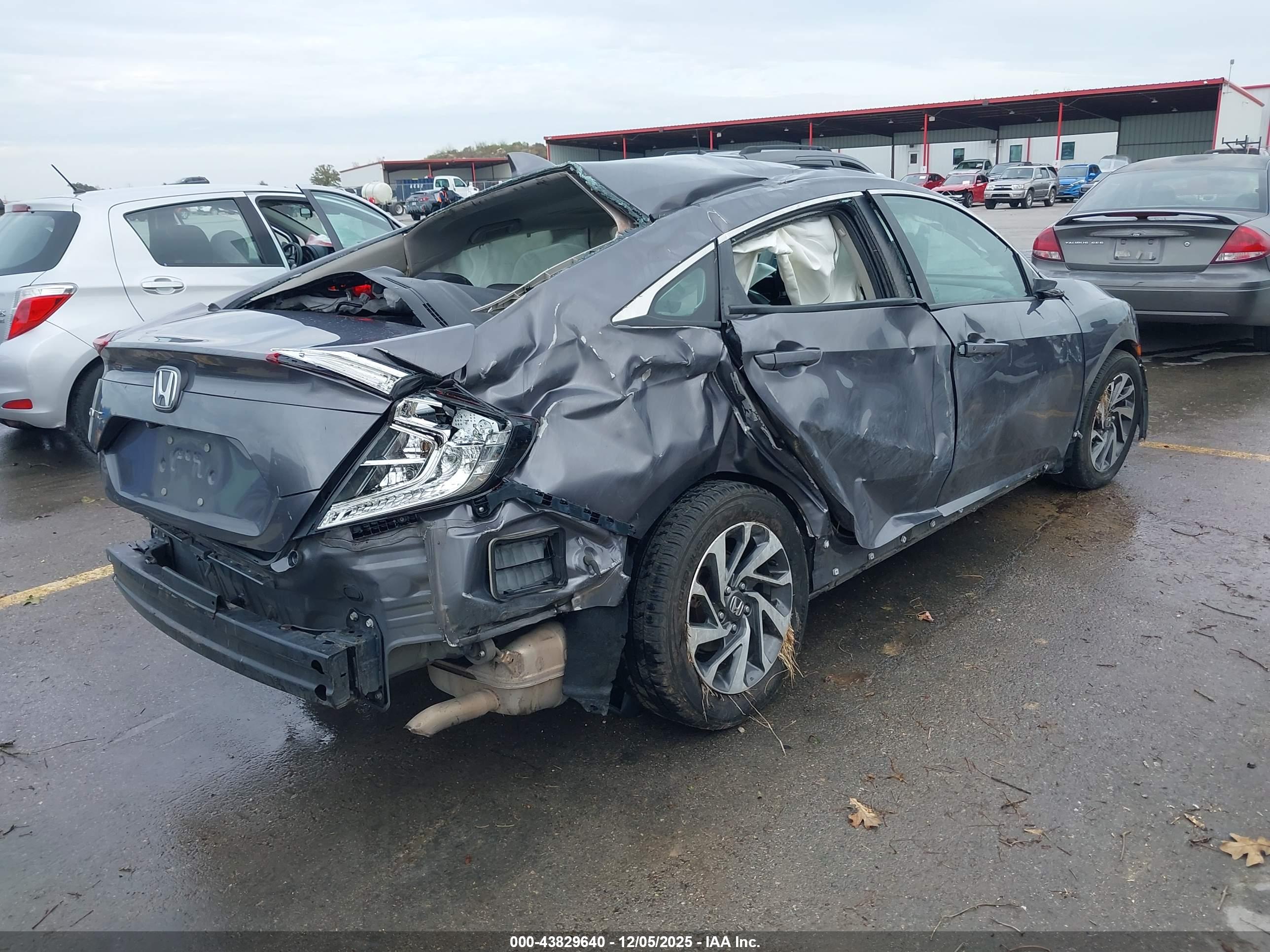 HONDA CIVIC image 4