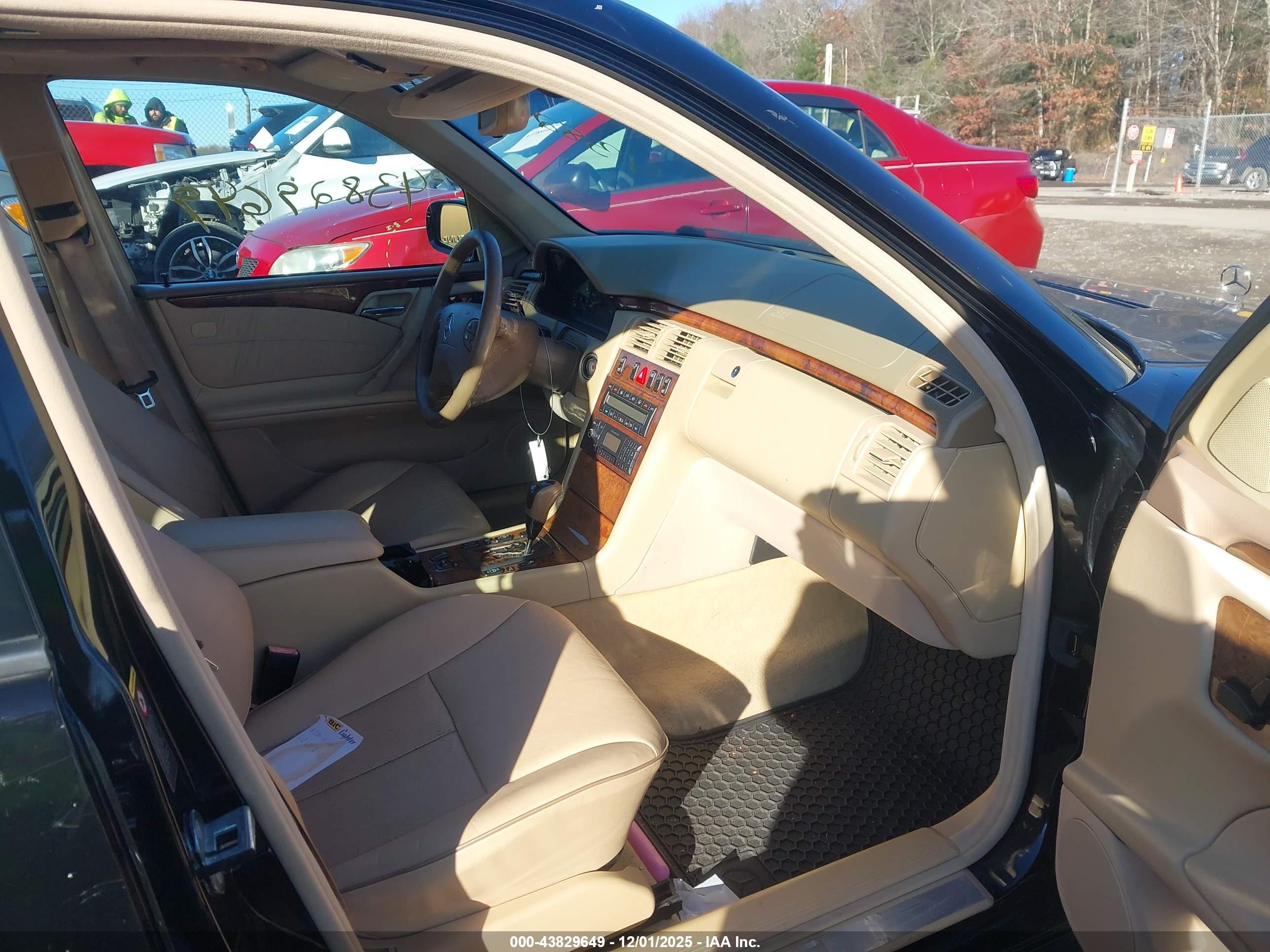MERCEDES-BENZ E image 5