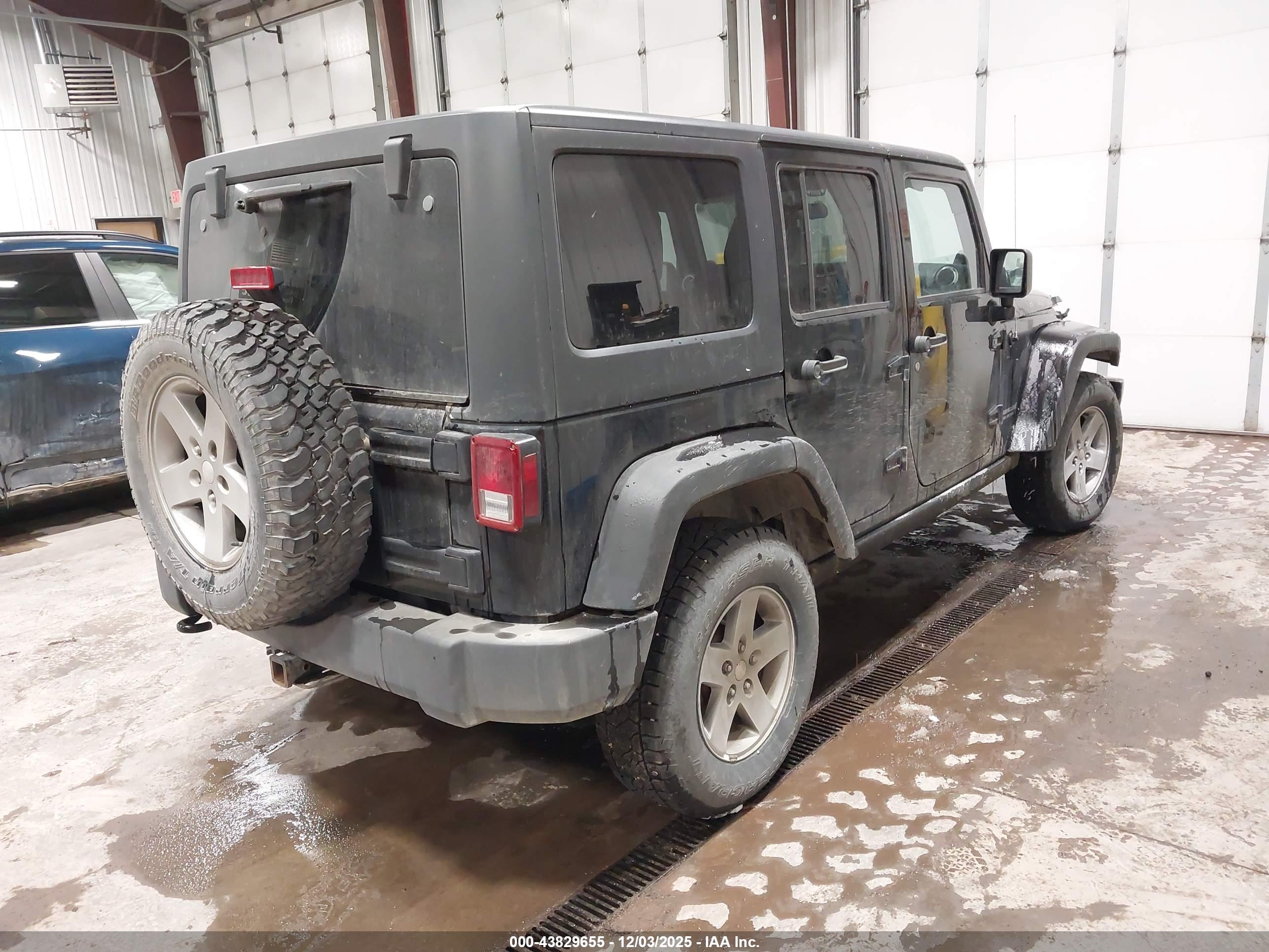 JEEP WRANGLER image 4