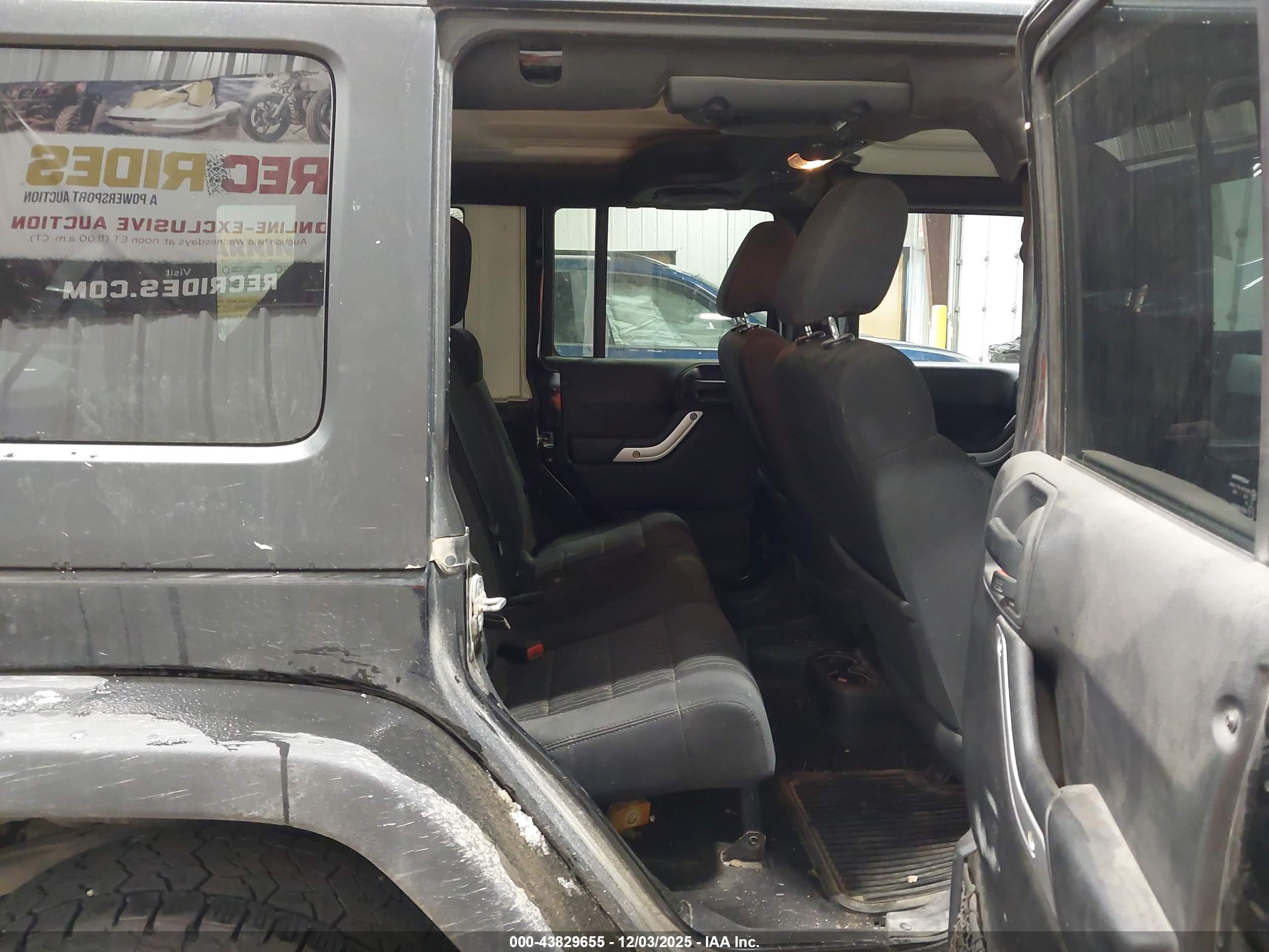 JEEP WRANGLER image 8