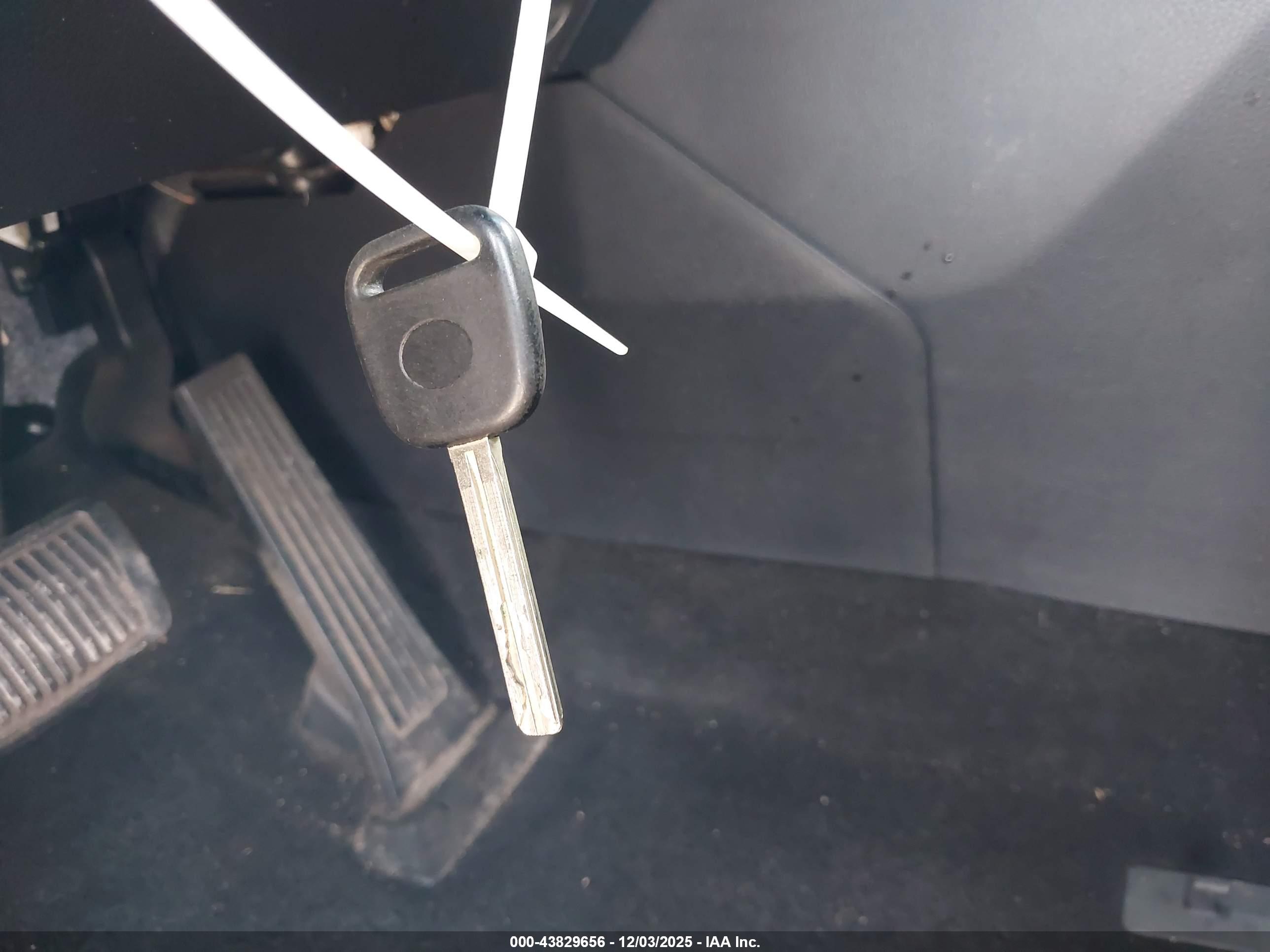 KIA SPORTAGE image 11