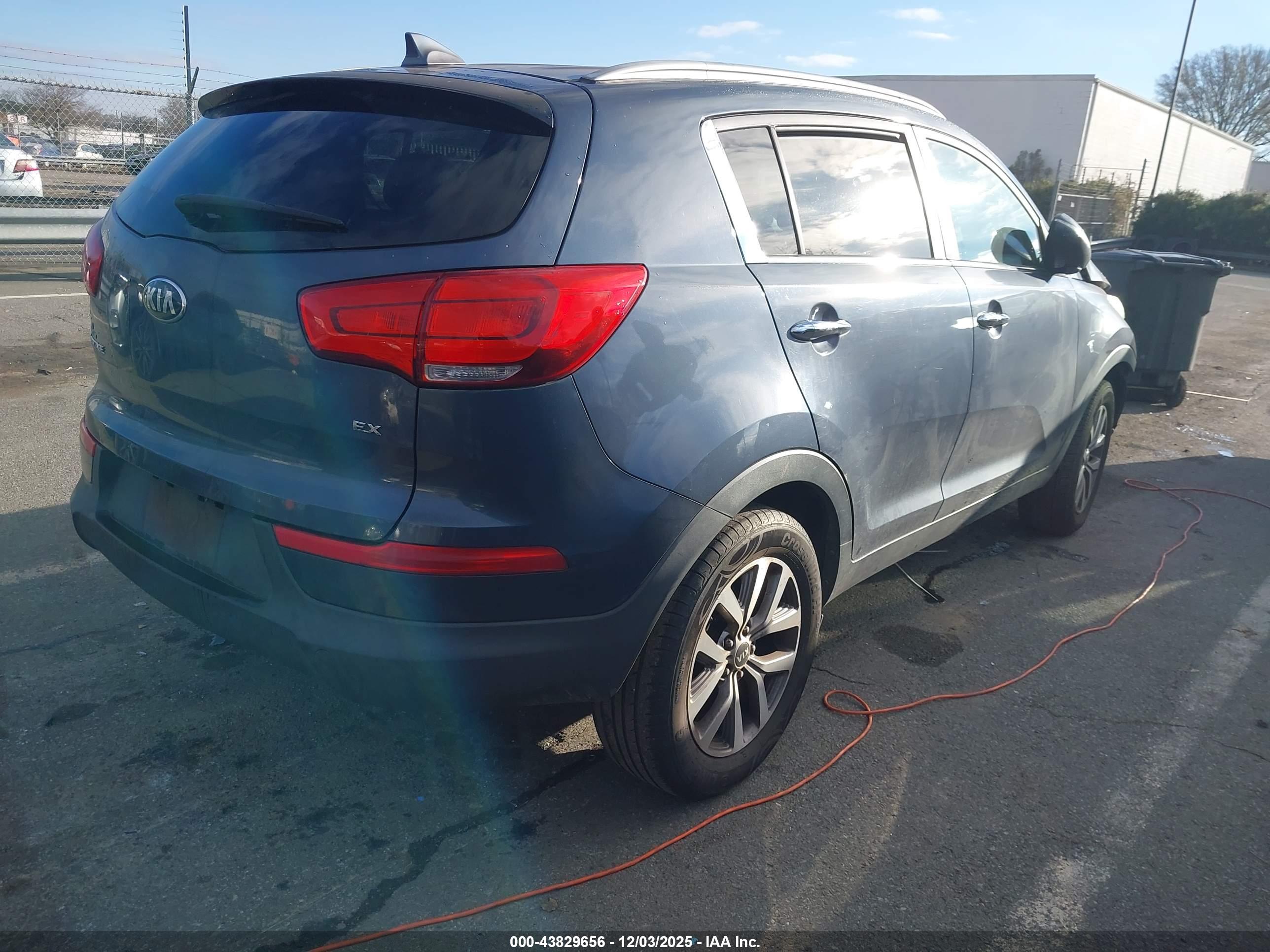 KIA SPORTAGE image 4
