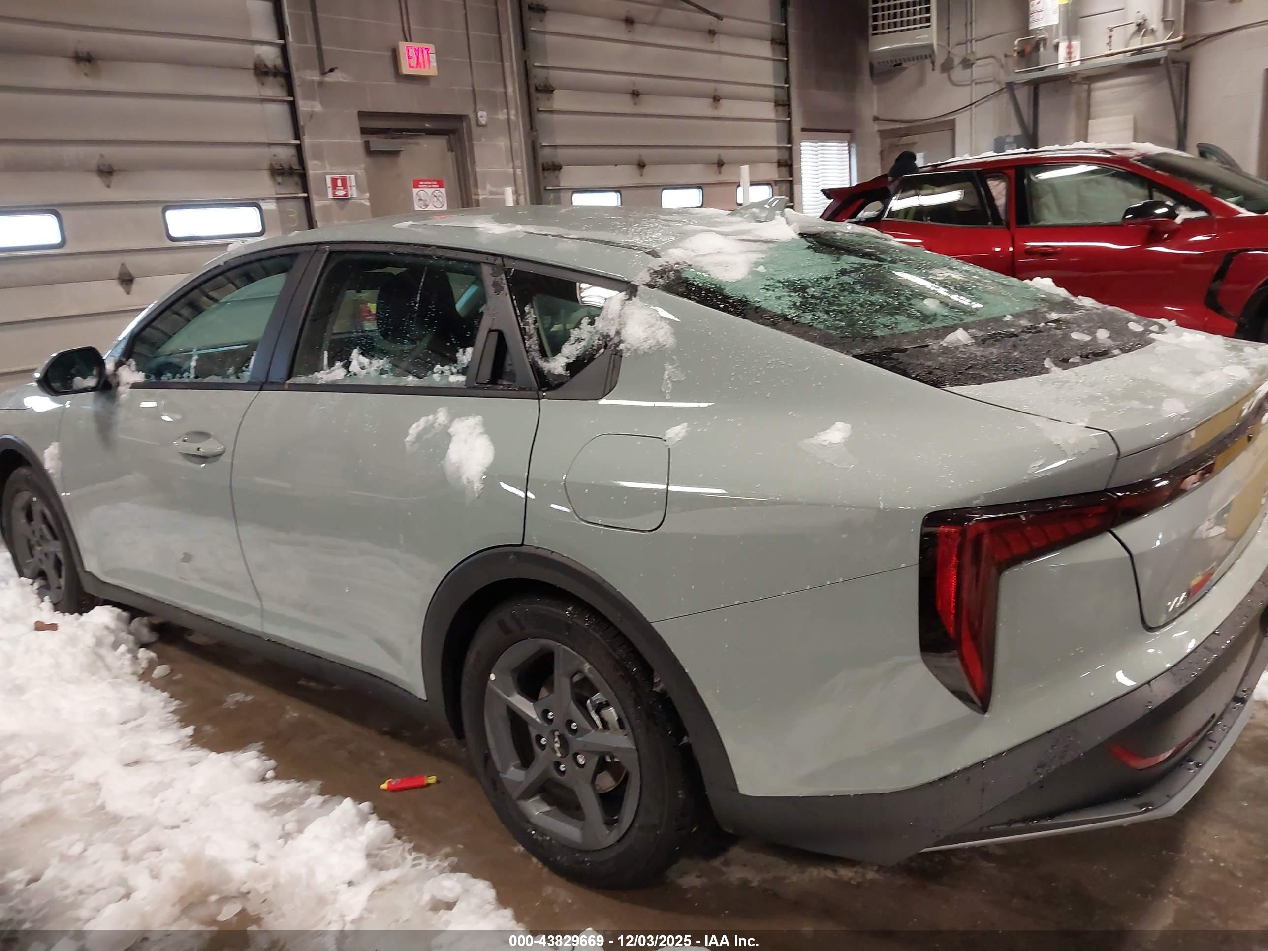 KIA K4 image 3