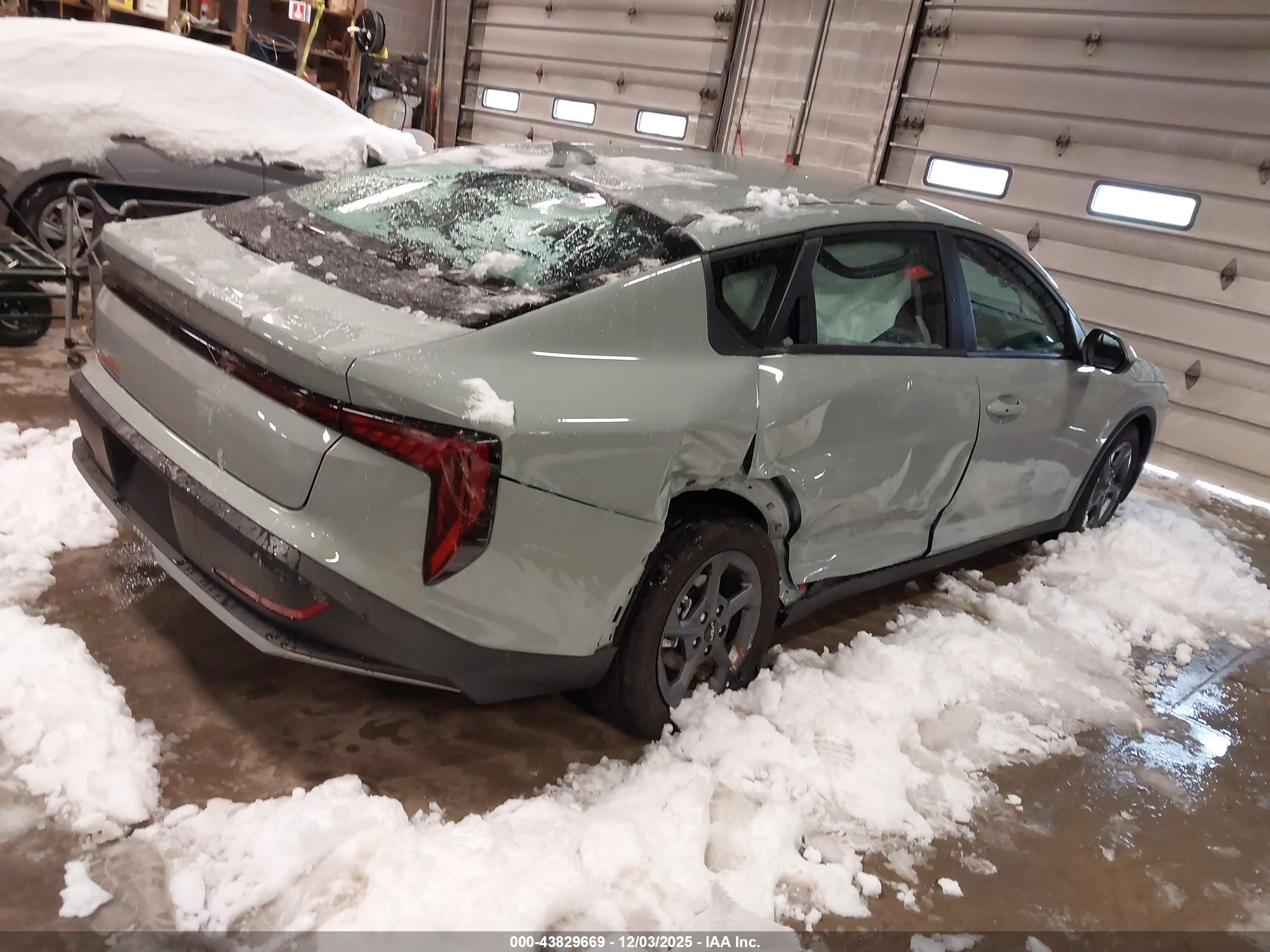 KIA K4 image 4