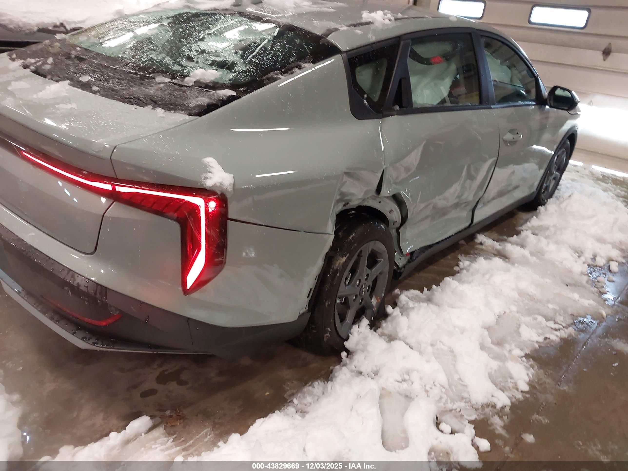 KIA K4 image 6